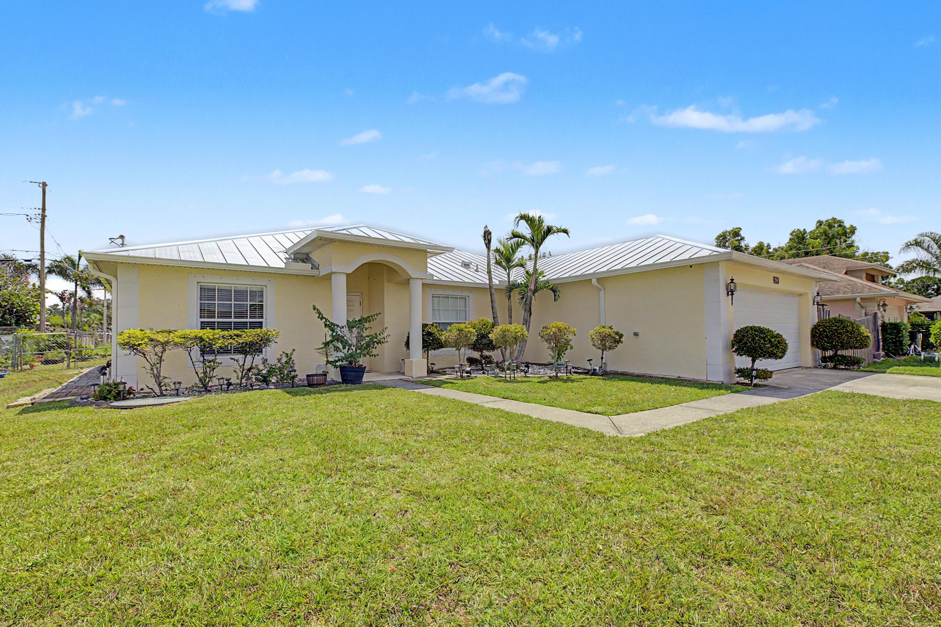 2585 SE LAKEWOOD Street, Port St. Lucie, FL 34952, Port St. Lucie - Photo 3