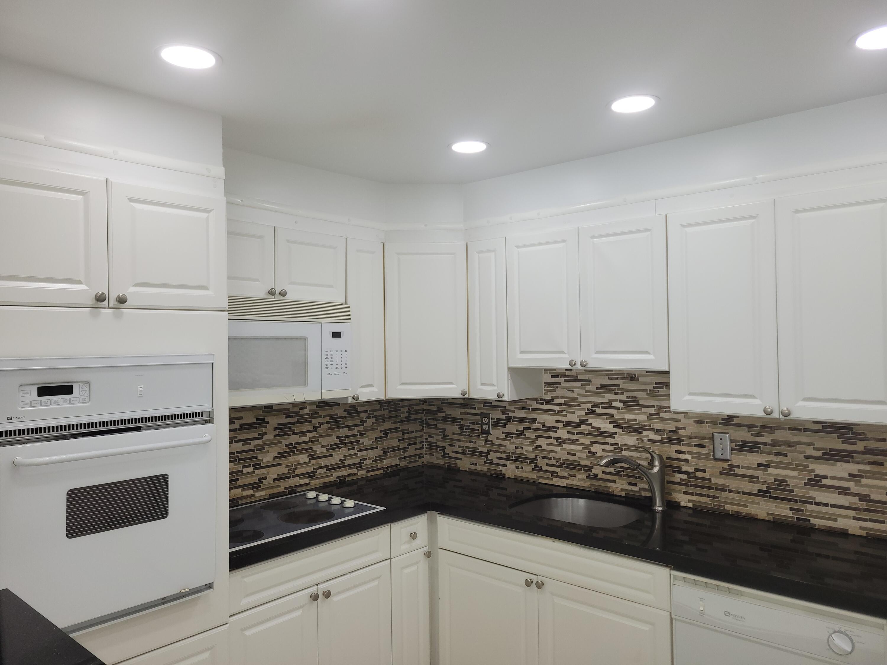19370 Collins Avenue 623, Sunny Isles Beach, FL 33160, Sunny Isles Beach - Photo 2