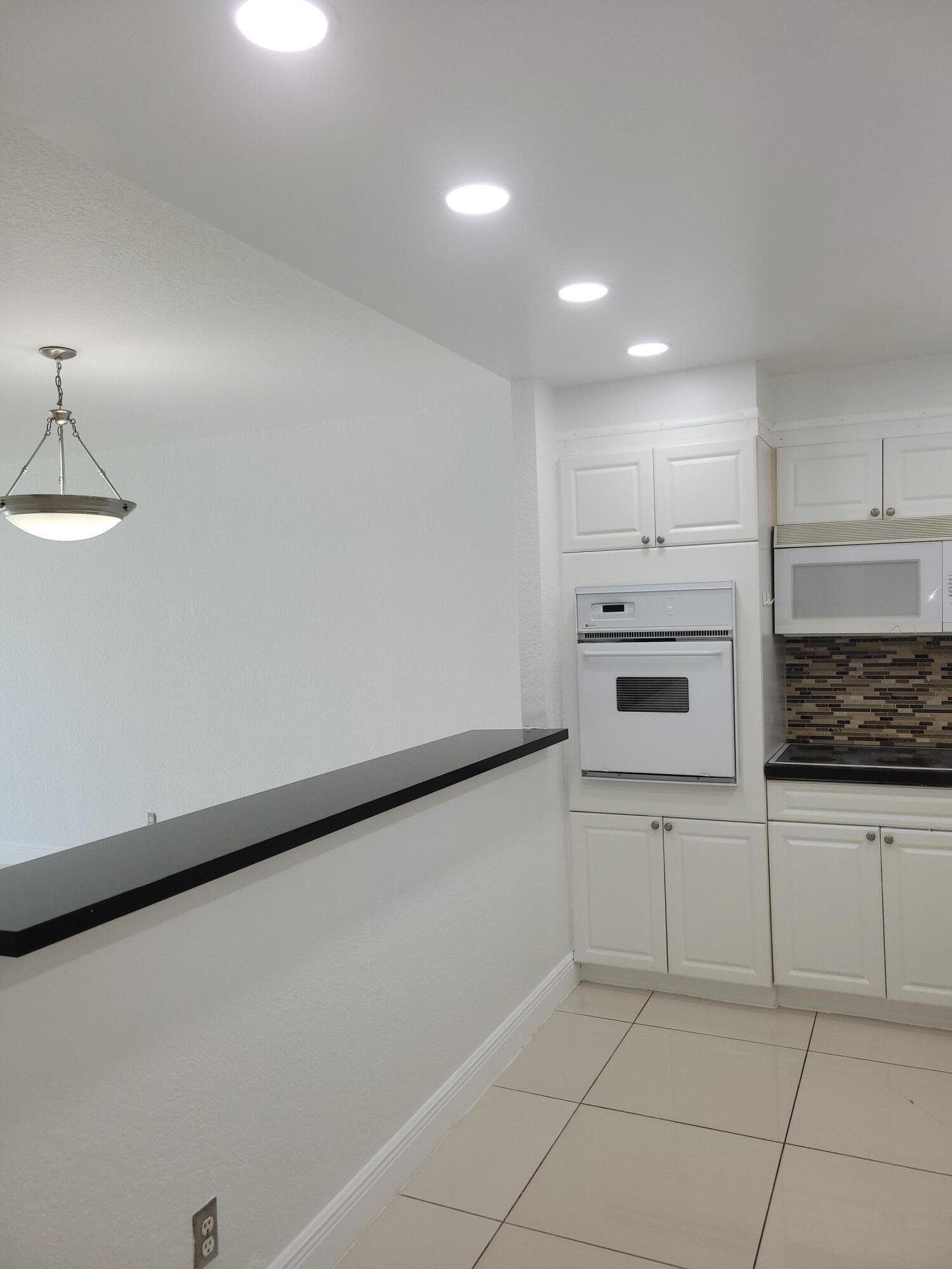 19370 Collins Avenue 623, Sunny Isles Beach, FL 33160, Sunny Isles Beach - Photo 4