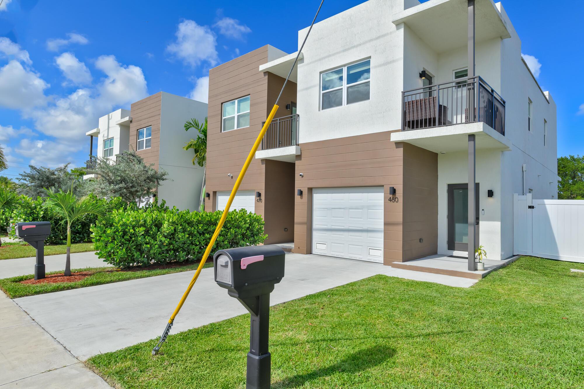 460 NW 27th Avenue, Pompano Beach, FL 33069, Pompano Beach - Photo 2