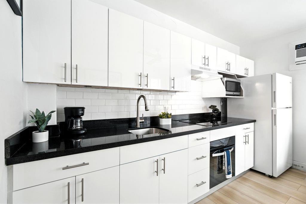 343 VAN BUREN Street 4, Hollywood, FL 33019, Hollywood - Photo 3