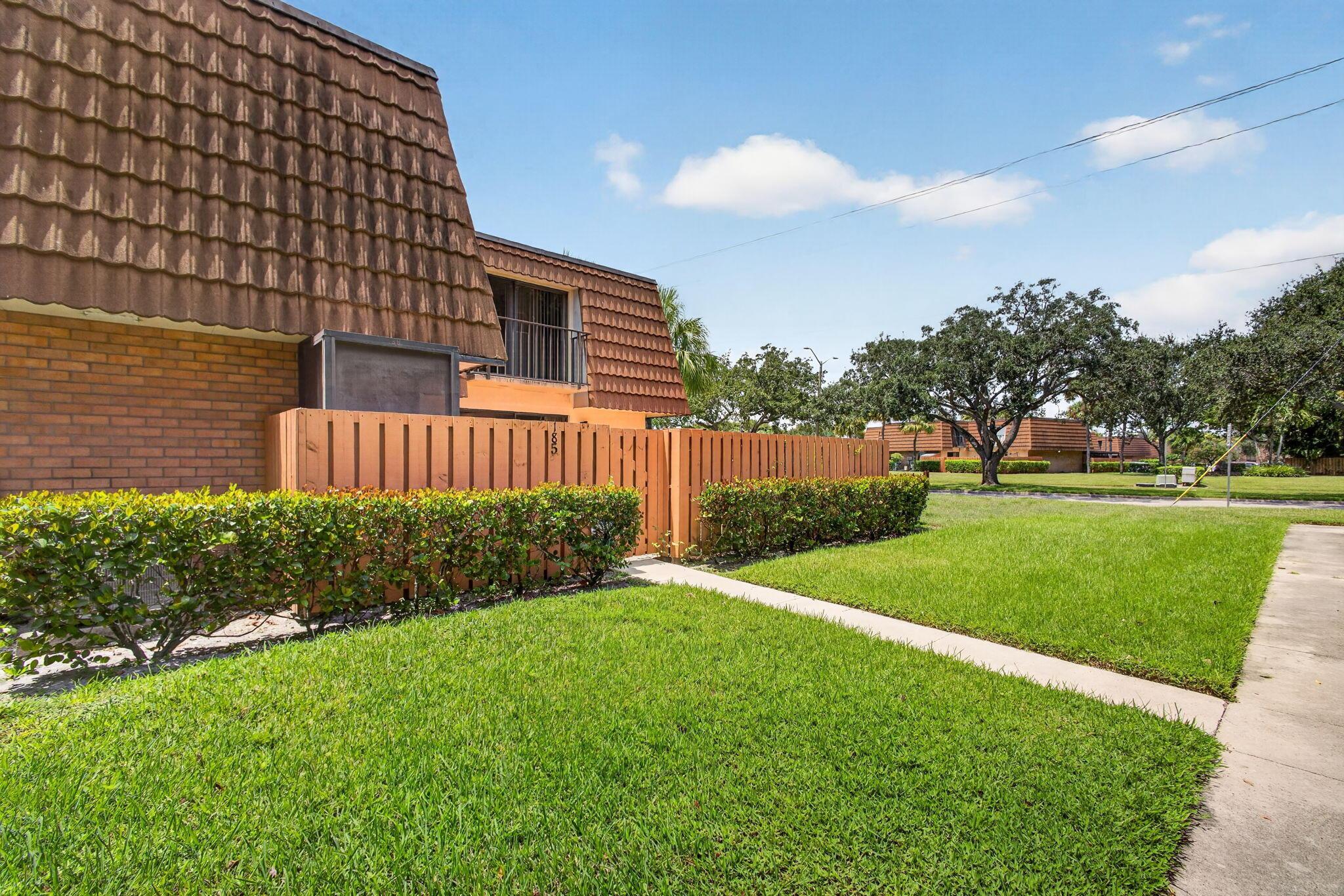185 Charter Way, West Palm Beach, FL 33407, West Palm Beach - Photo 3