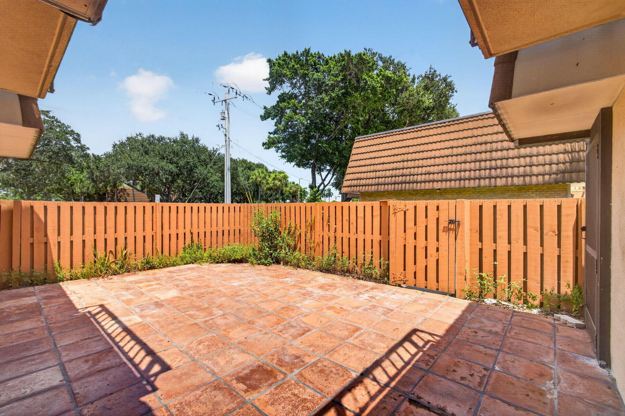 185 Charter Way, West Palm Beach, FL 33407, West Palm Beach - Photo 5