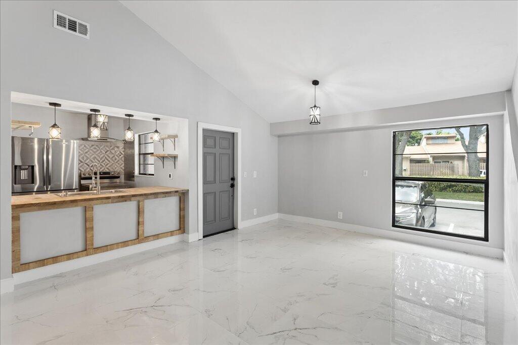 2062 SW 82ND Avenue, Davie, FL 33324, Davie - Photo 3