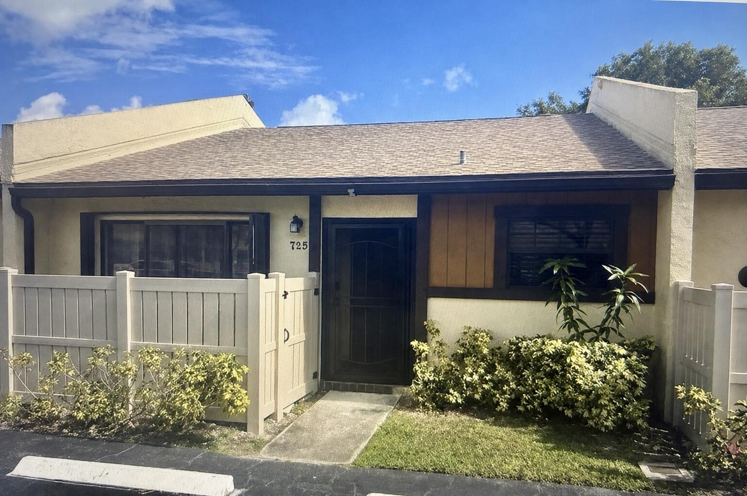 725 BANKS Road, Margate, FL 33063, Margate