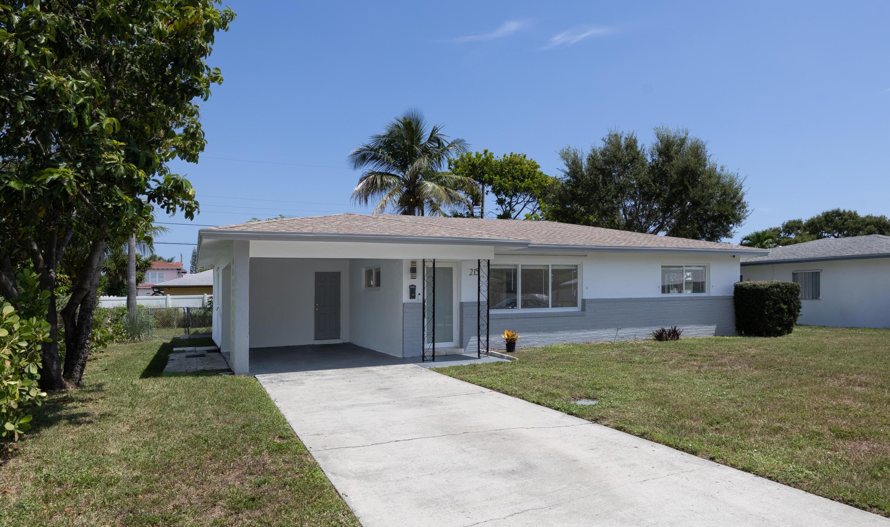 215 Evergreen Drive, West Palm Beach, FL 33403, West Palm Beach - Photo 2