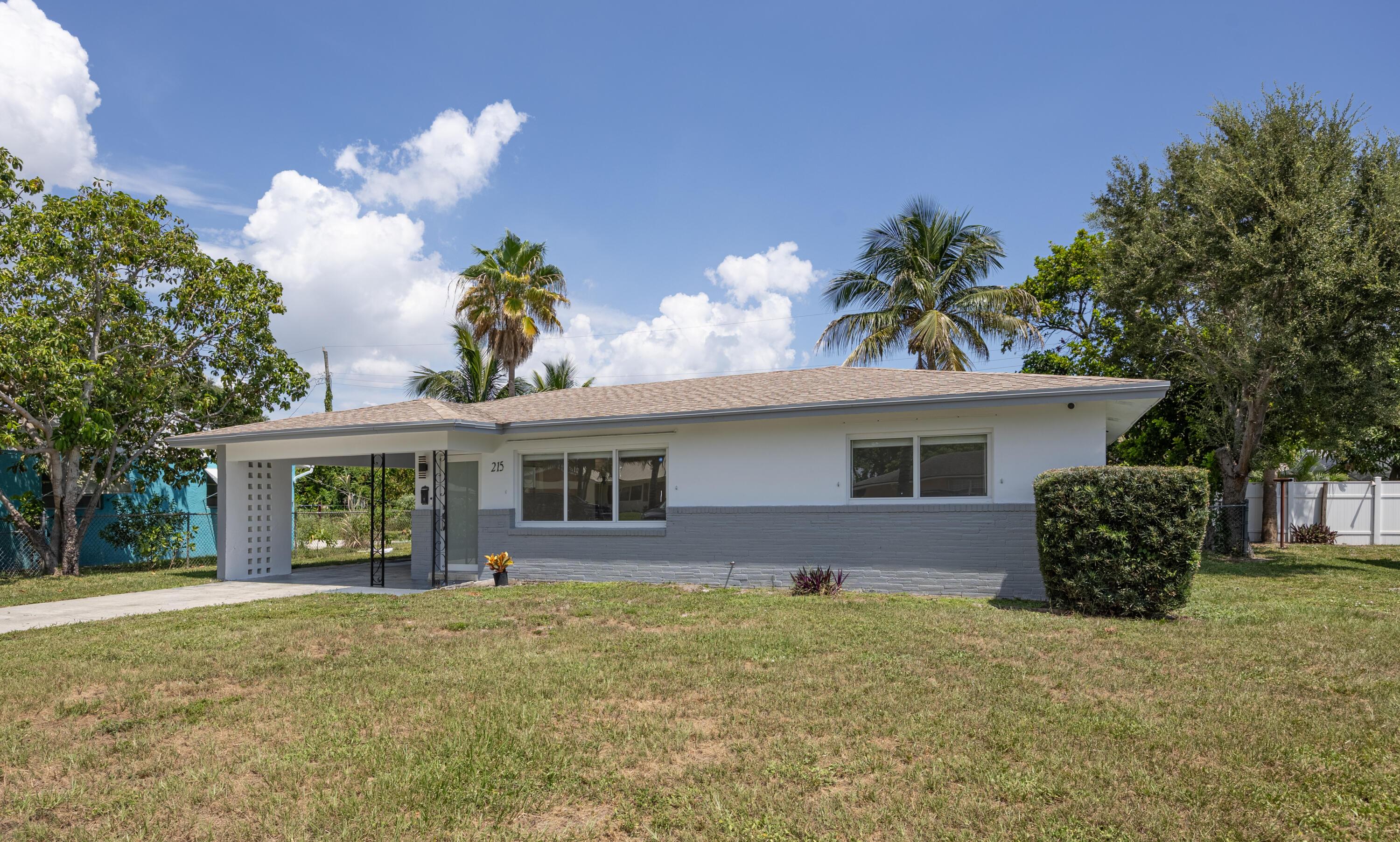 215 Evergreen Drive, West Palm Beach, FL 33403, West Palm Beach - Photo 3