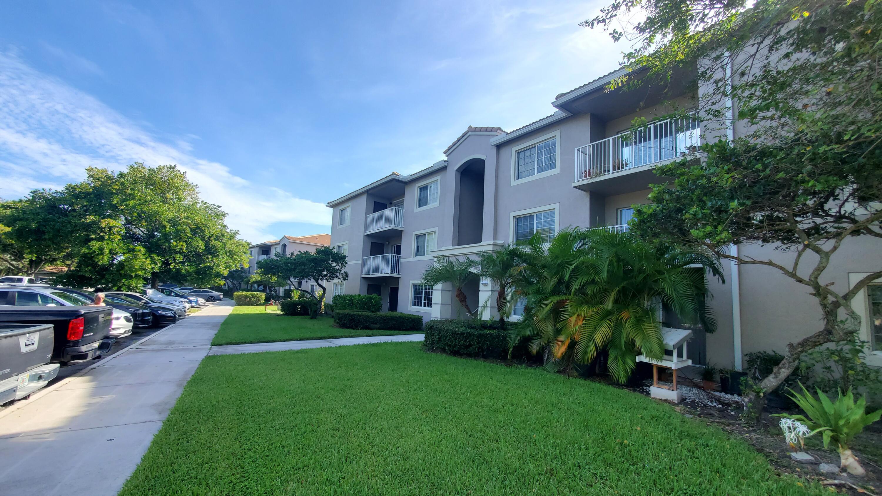 5011 WILES Road 104, Coconut Creek, FL 33073, Coconut Creek - Photo 2