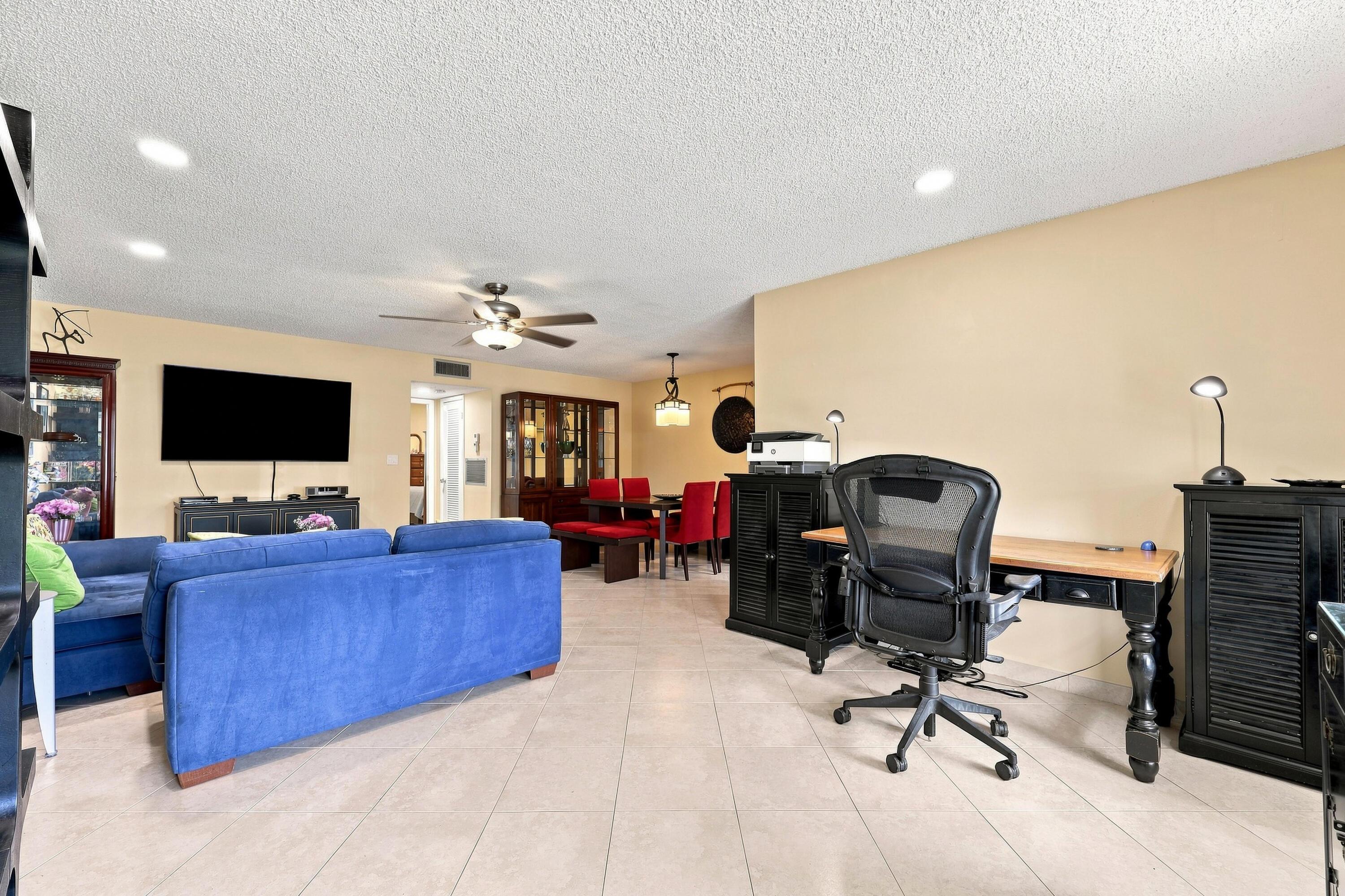 415 High Point Boulevard B, Delray Beach, FL 33445, Delray Beach - Photo 4