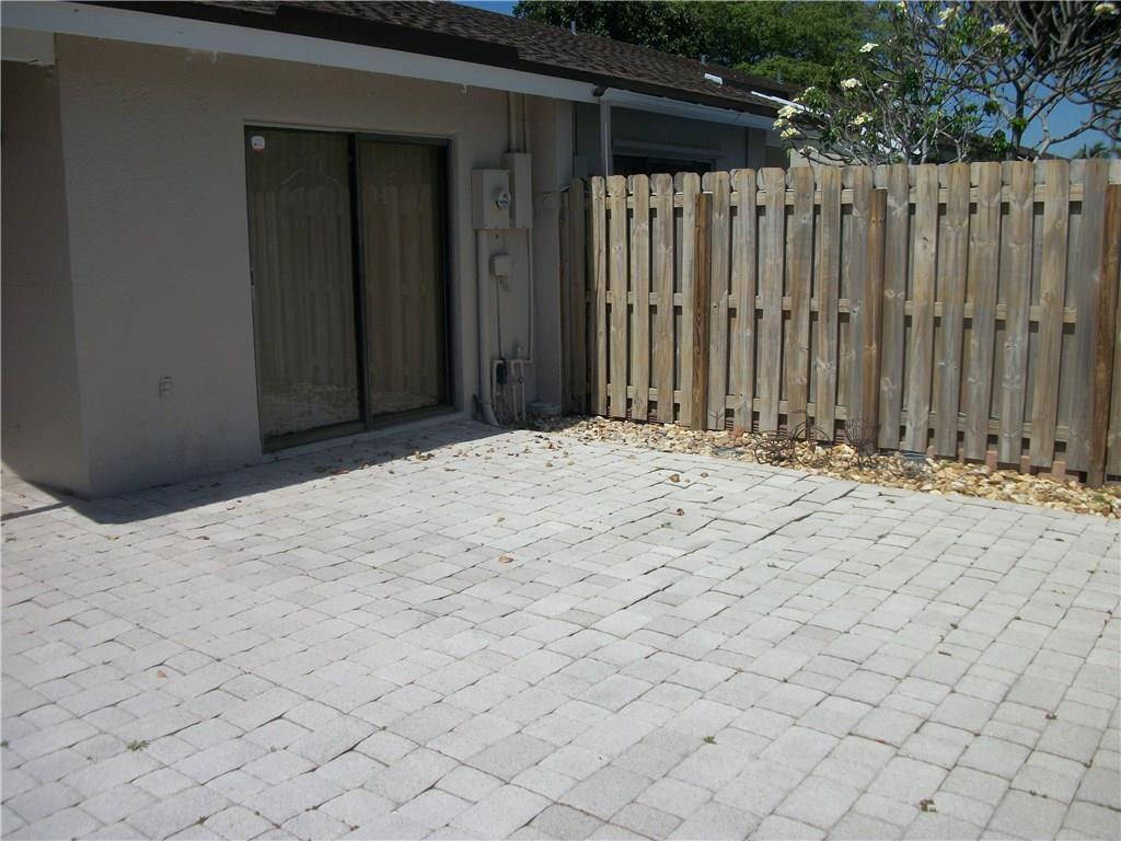 4953 E LAKES Drive, Deerfield Beach, FL 33064, Deerfield Beach - Photo 3