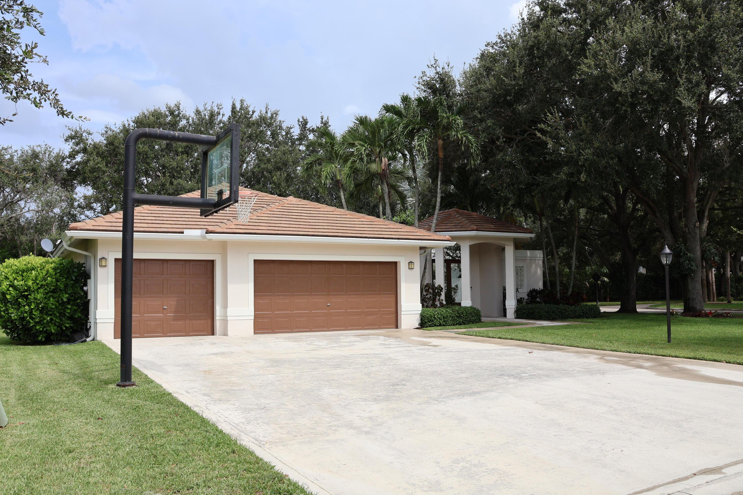 5705 NW 100th Terrace, Coral Springs, FL 33076, Coral Springs - Photo 2