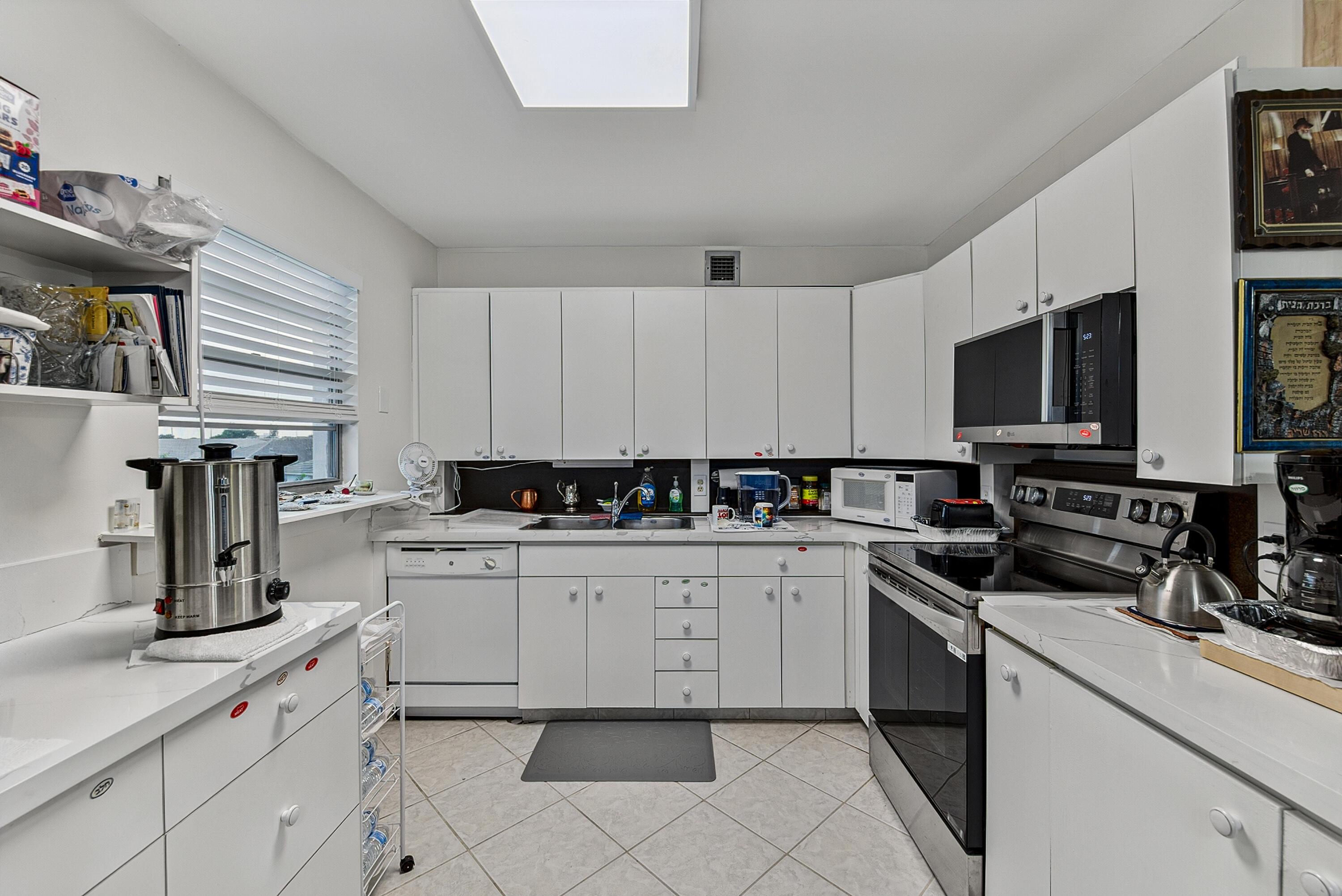 4001 UPMINSTER J 4001, Deerfield Beach, FL 33442, Deerfield Beach - Photo 3