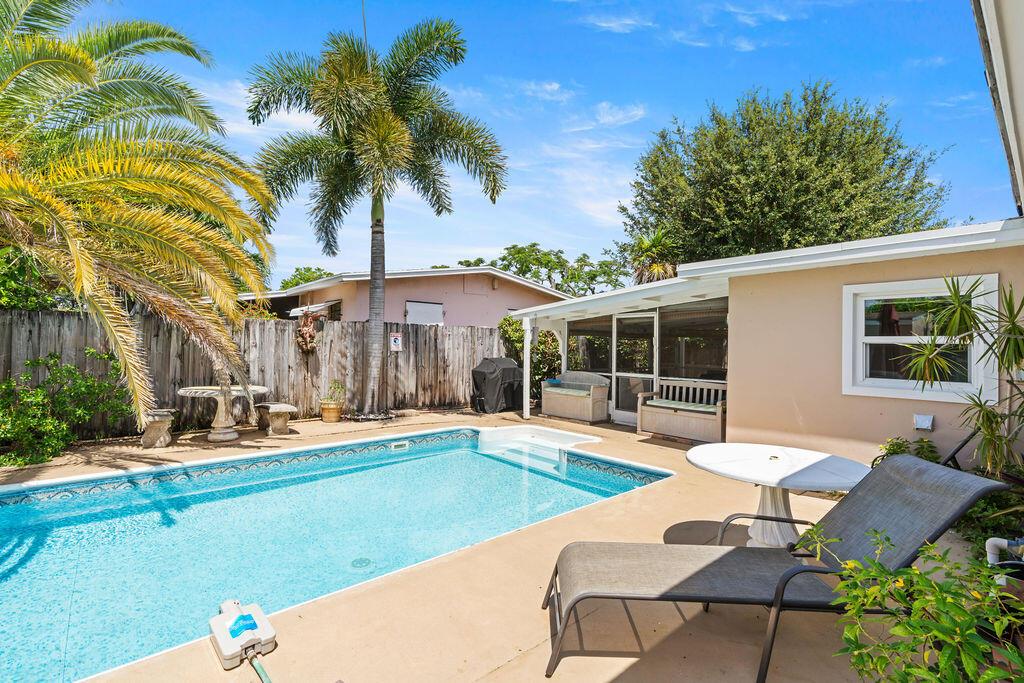 916 W DUVAL Street, Lantana, FL 33462, Lantana - Photo 3