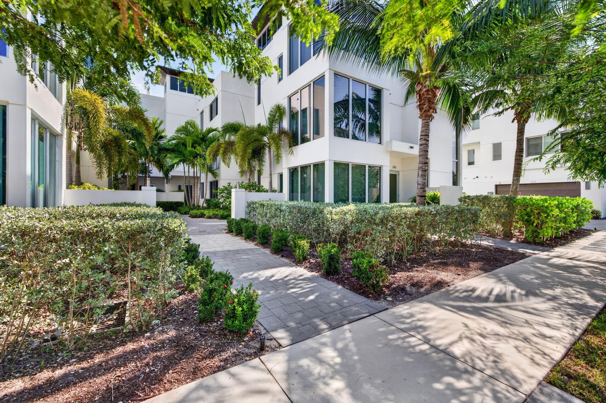 244 Garden Court, Lauderdale-By-The-Sea, FL 33308, Lauderdale-By-The-Sea - Photo 5