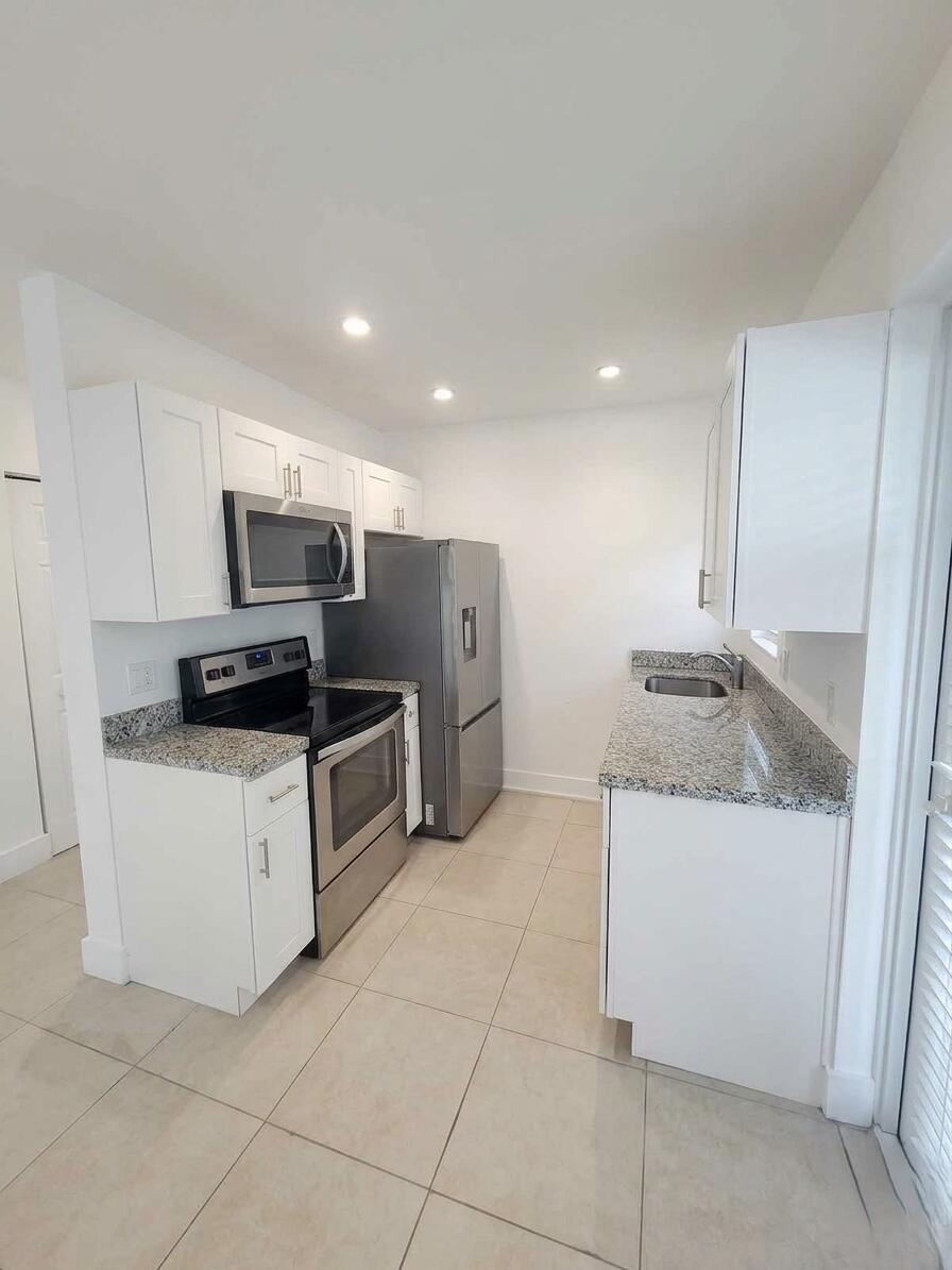 1415 SE 2nd Street 2, Fort Lauderdale, FL 33301, Fort Lauderdale - Photo 4