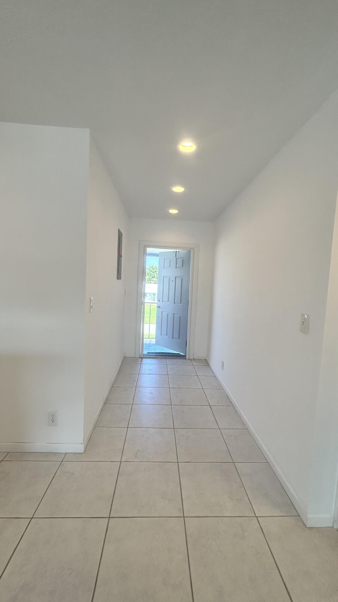 1118 Lake Terrace 217 H, Boynton Beach, FL 33426, Boynton Beach - Photo 4