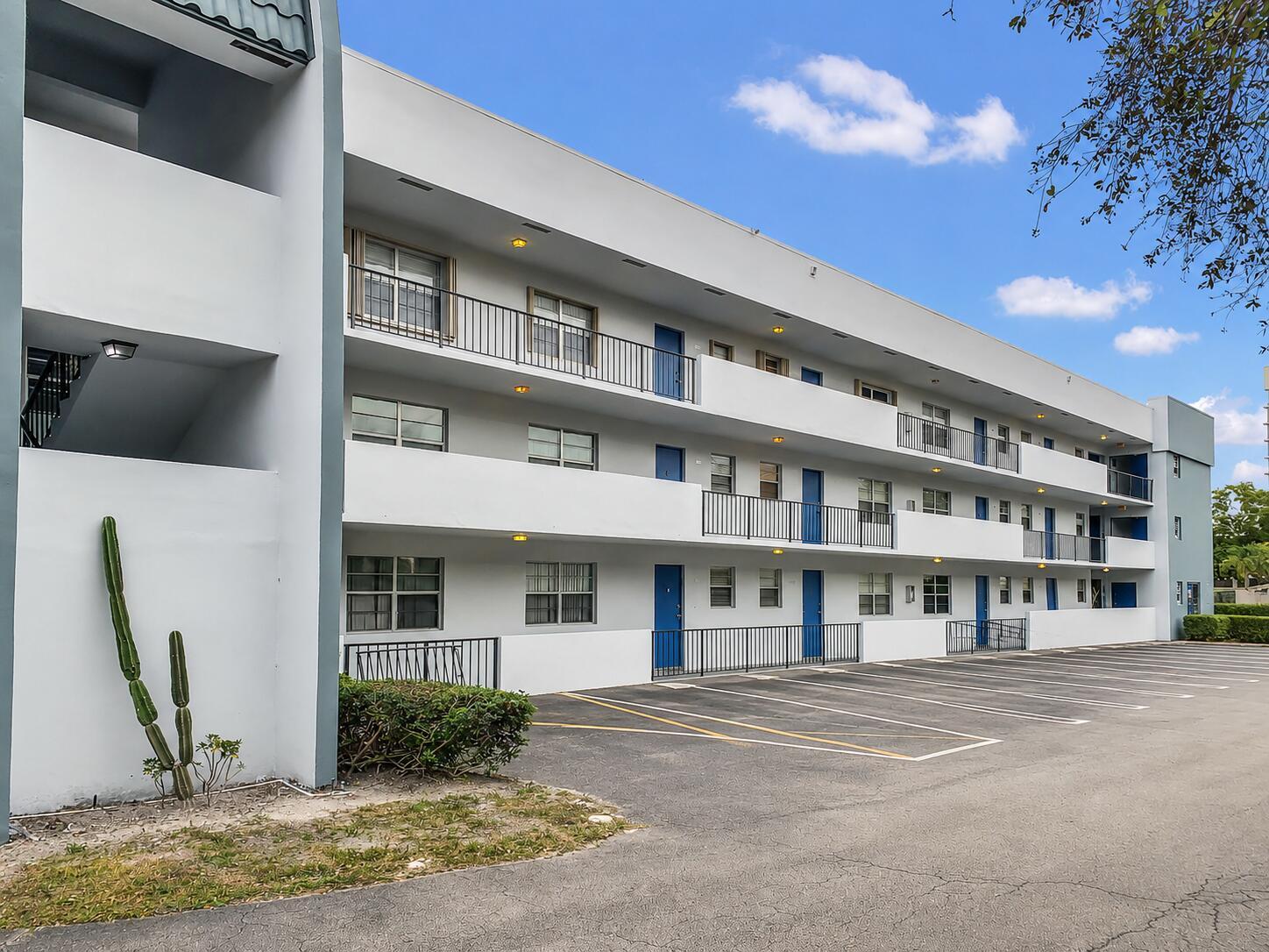 1630 EMBASSY Drive 309, West Palm Beach, FL 33401, West Palm Beach