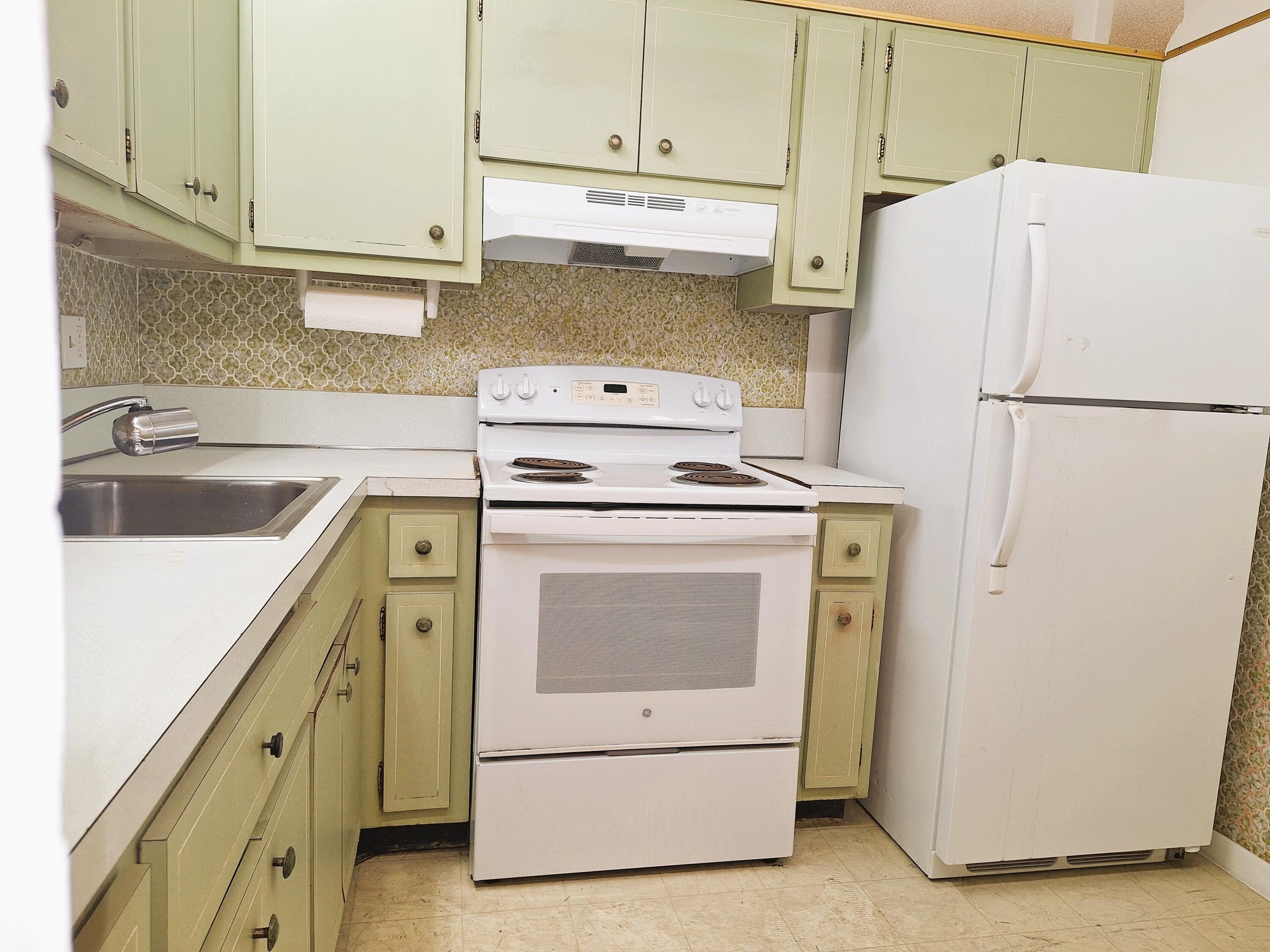 2900 NW 47TH Terrace 303B, Lauderdale Lakes, FL 33313, Lauderdale Lakes - Photo 3