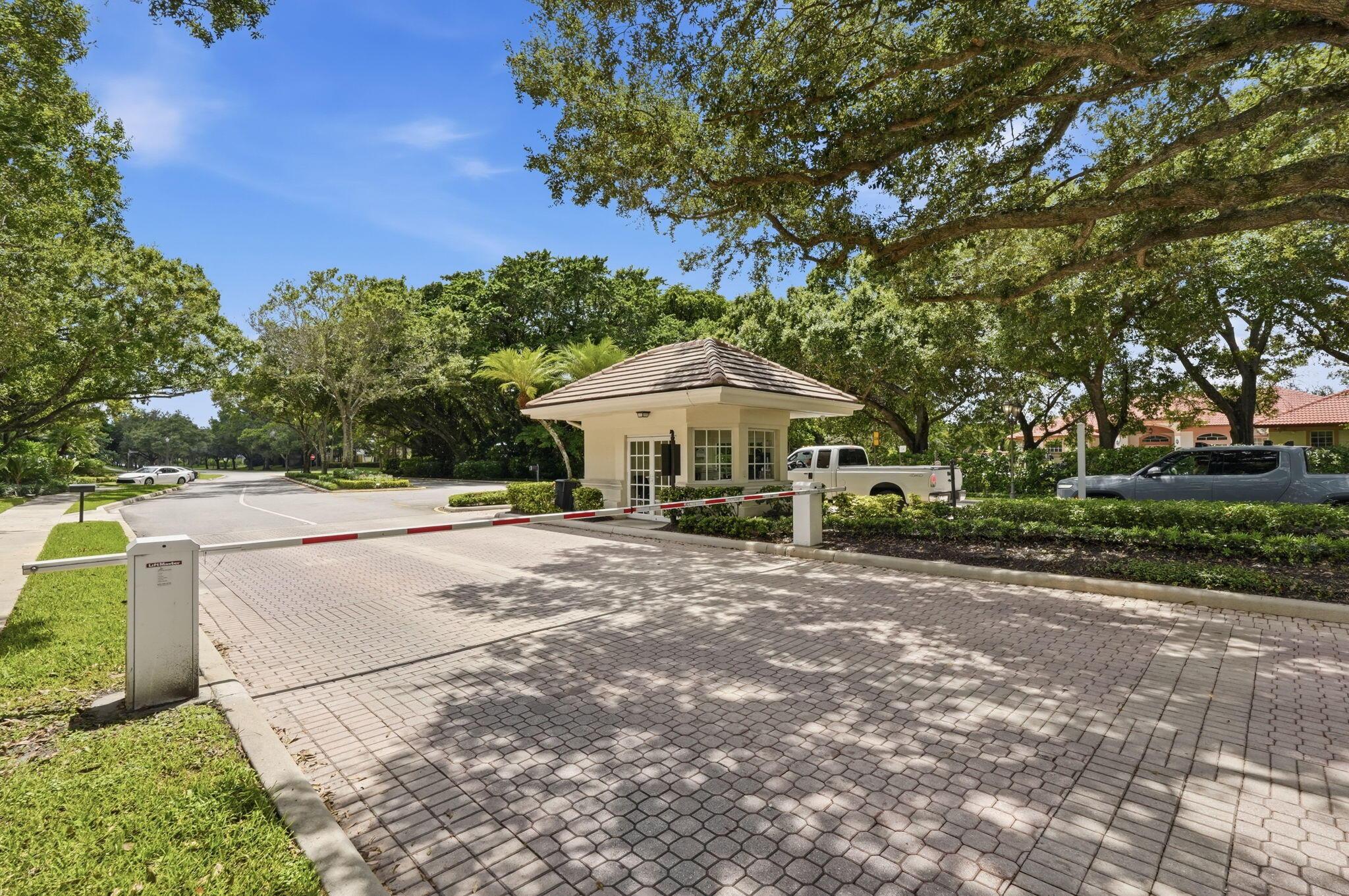 8288 MAN O WAR Road, Palm Beach Gardens, FL 33418, Palm Beach Gardens - Photo 2