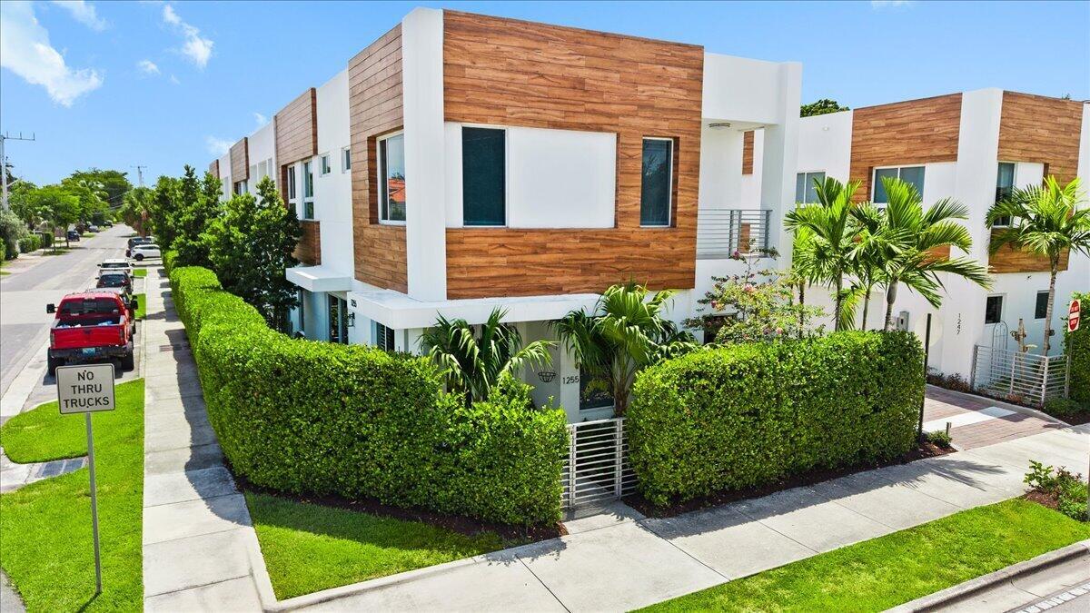 1255 NE 18TH Avenue, Fort Lauderdale, FL 33304, Fort Lauderdale