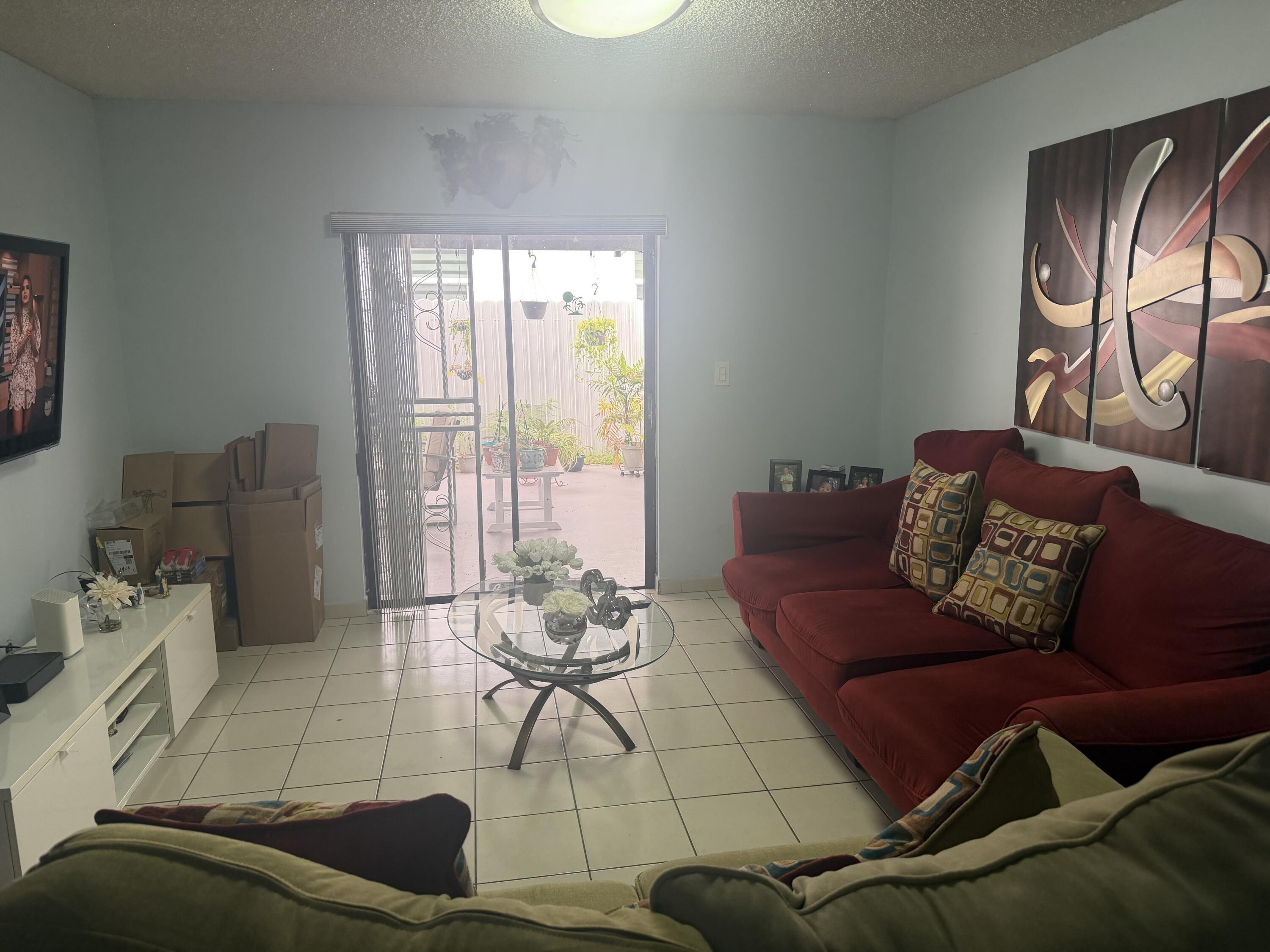 4349 W 10TH Avenue, Hialeah, FL 33012, Hialeah - Photo 3