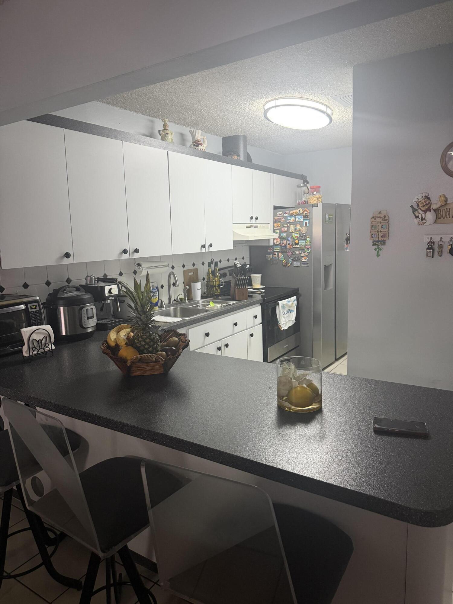 4349 W 10TH Avenue, Hialeah, FL 33012, Hialeah - Photo 5