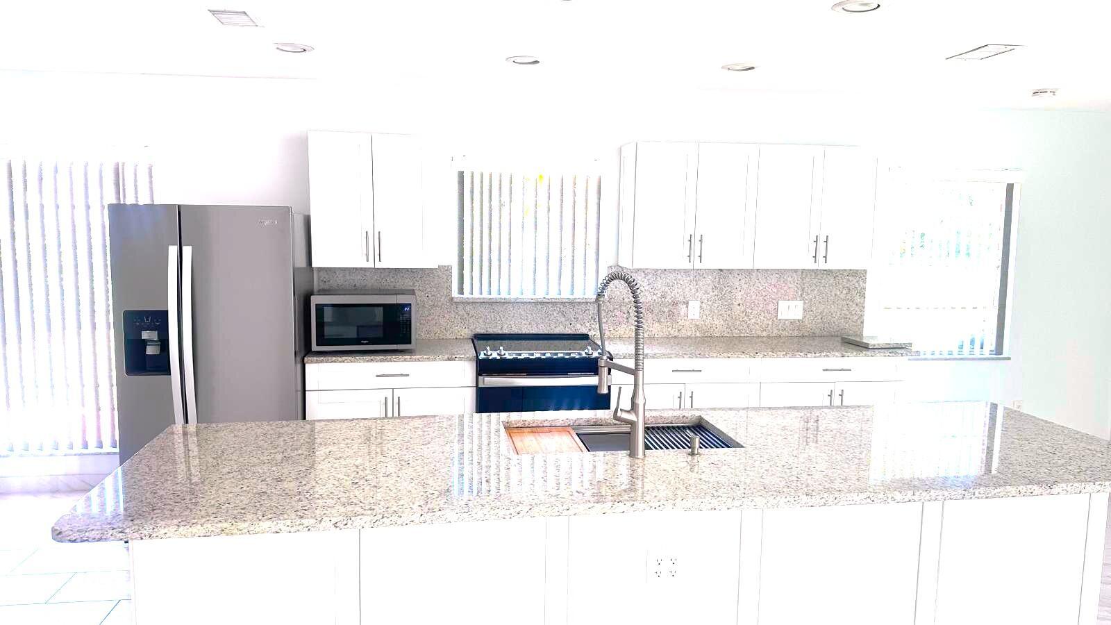 8102 PIONEER Road, Royal Palm Beach, FL 33411, Royal Palm Beach - Photo 3