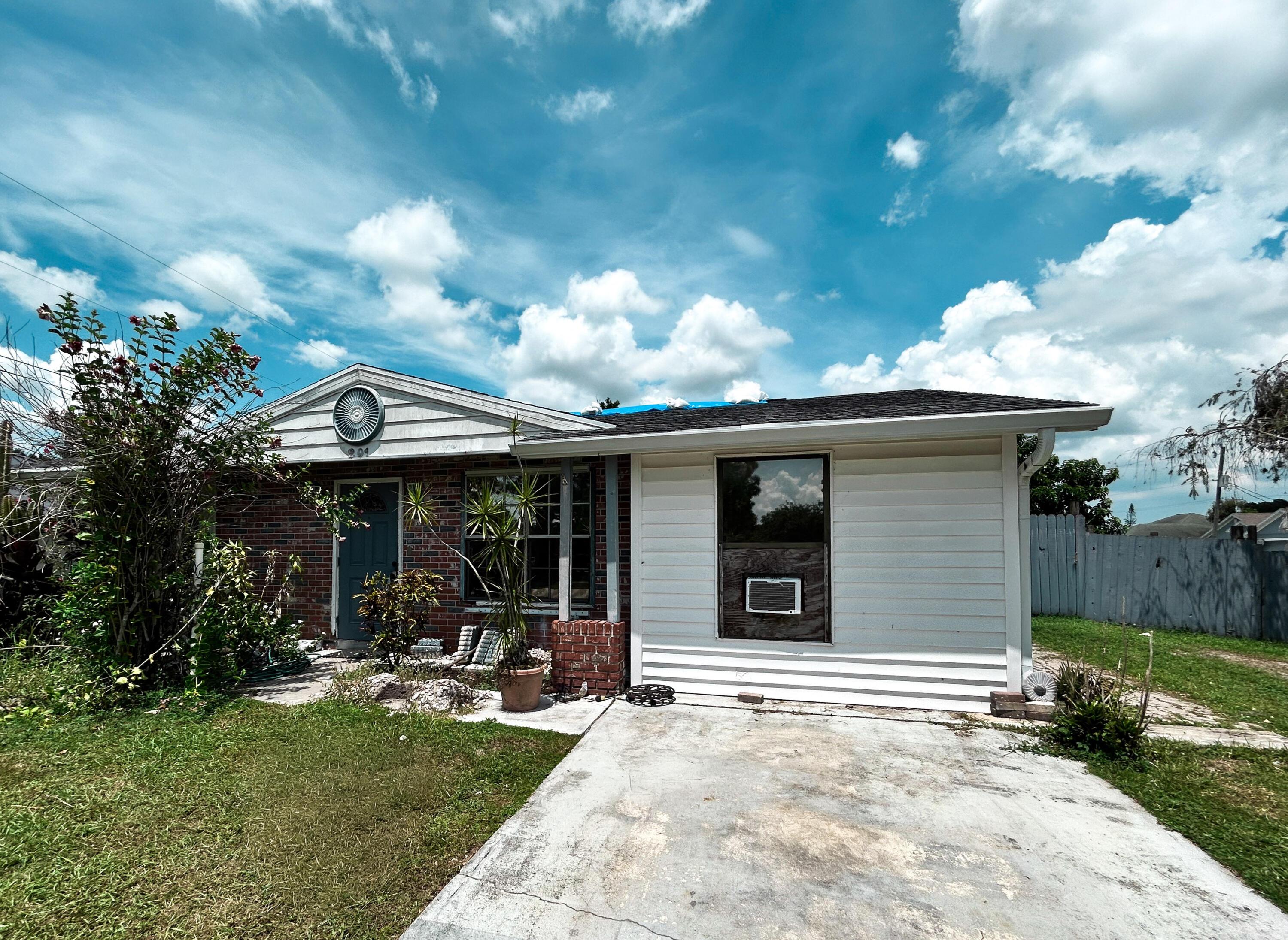 201 NW Floresta Drive, Port St. Lucie, FL 34983, Port St. Lucie - Photo 3
