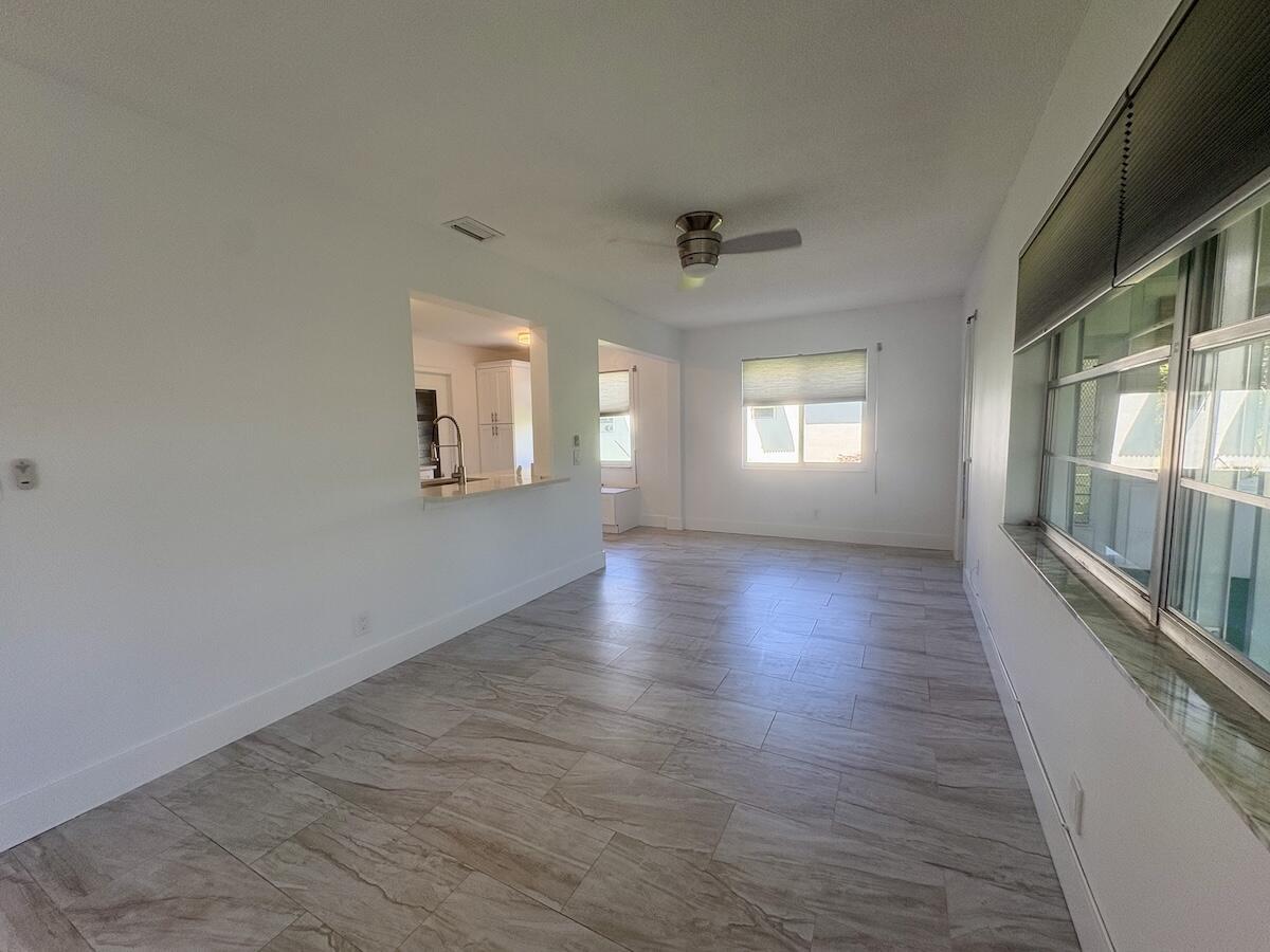 1590 SW 14TH Avenue, Boynton Beach, FL 33426, Boynton Beach - Photo 4