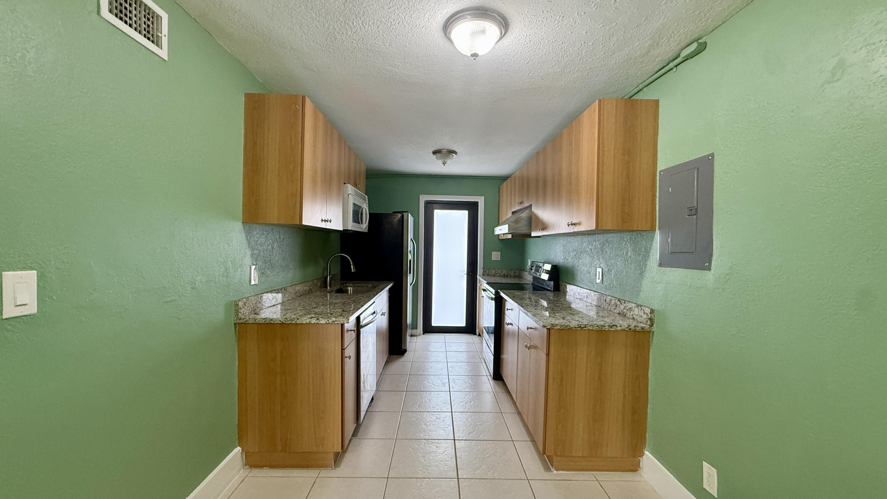 4729 Myrtle Lane, West Palm Beach, FL 33417, West Palm Beach - Photo 4