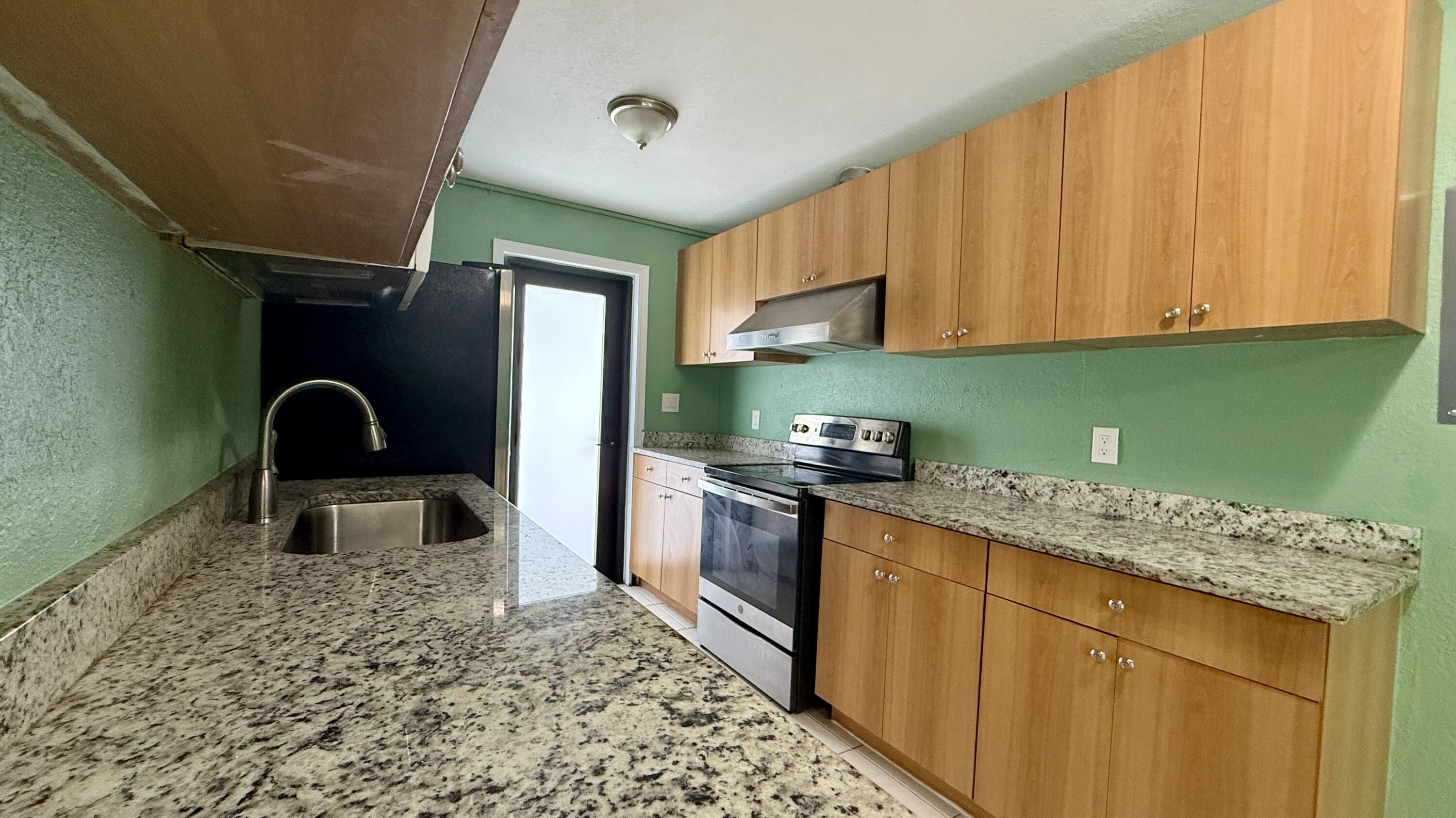 4729 Myrtle Lane, West Palm Beach, FL 33417, West Palm Beach - Photo 5