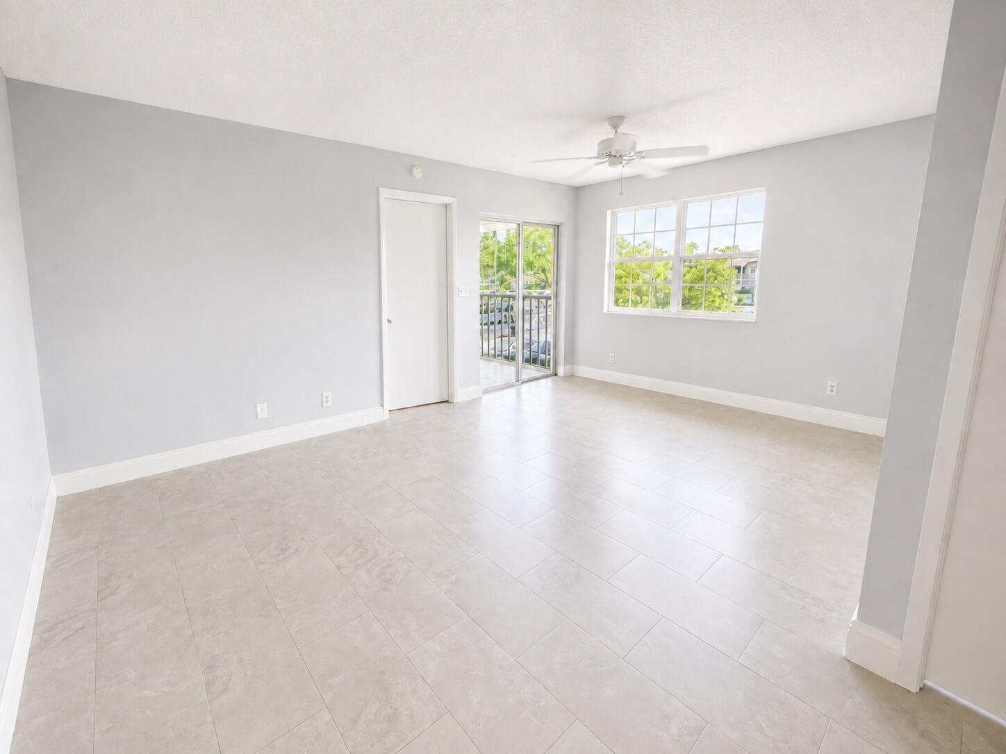 1560 SE ROYAL GREEN Circle 201, Port St. Lucie, FL 34952, Port St. Lucie - Photo 5