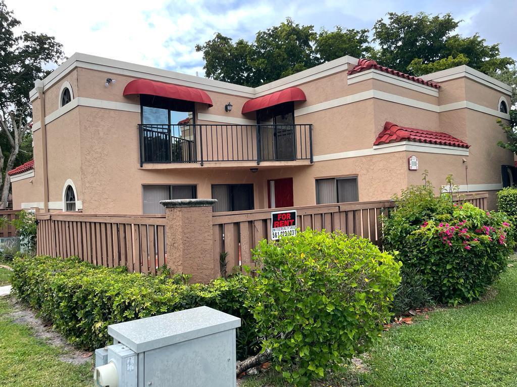 8243 Thames Boulevard D, Boca Raton, FL 33433, Boca Raton - Photo 2