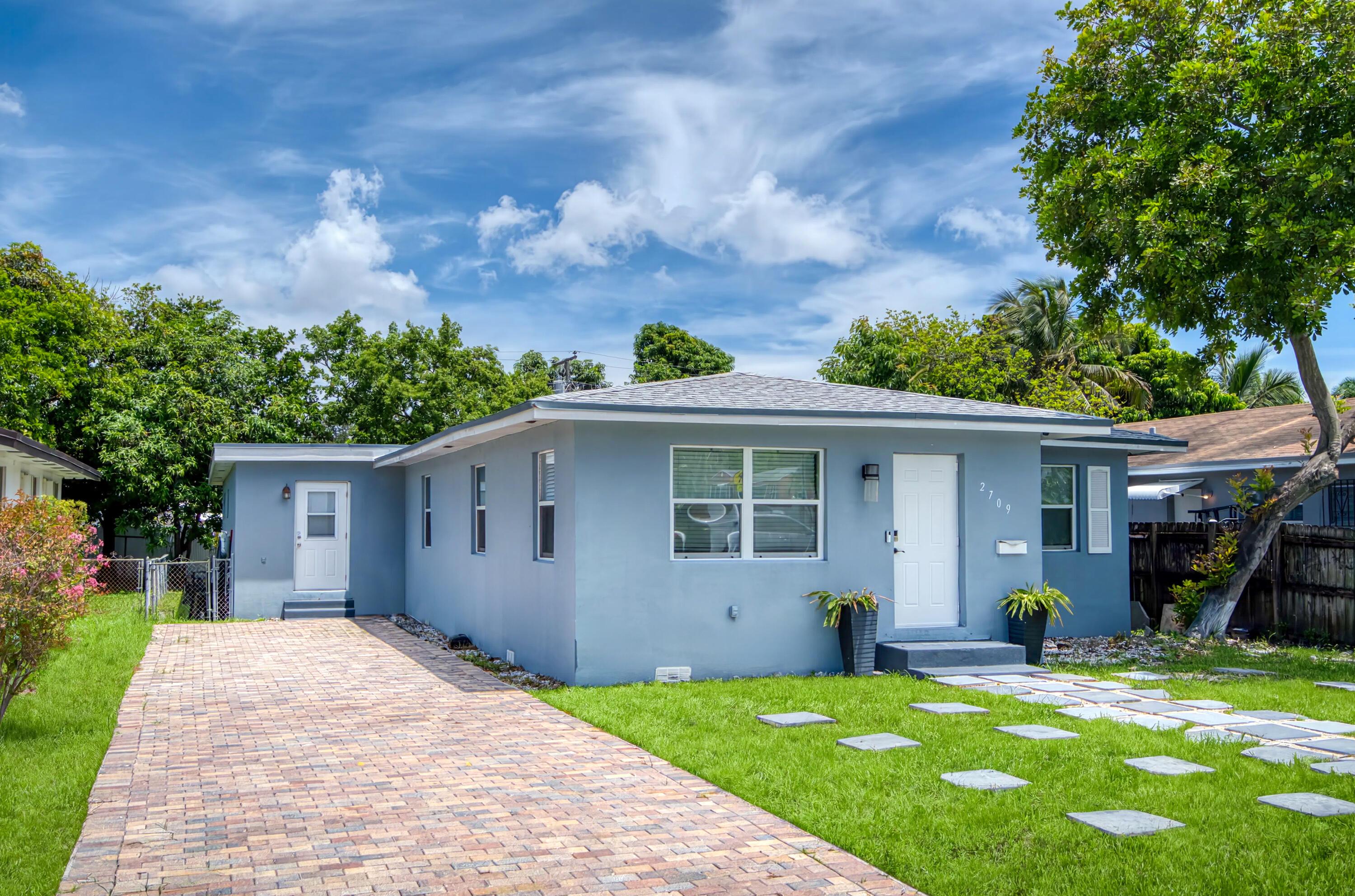 2709 Dewey Street, Hollywood, FL 33020, Hollywood - Photo 3