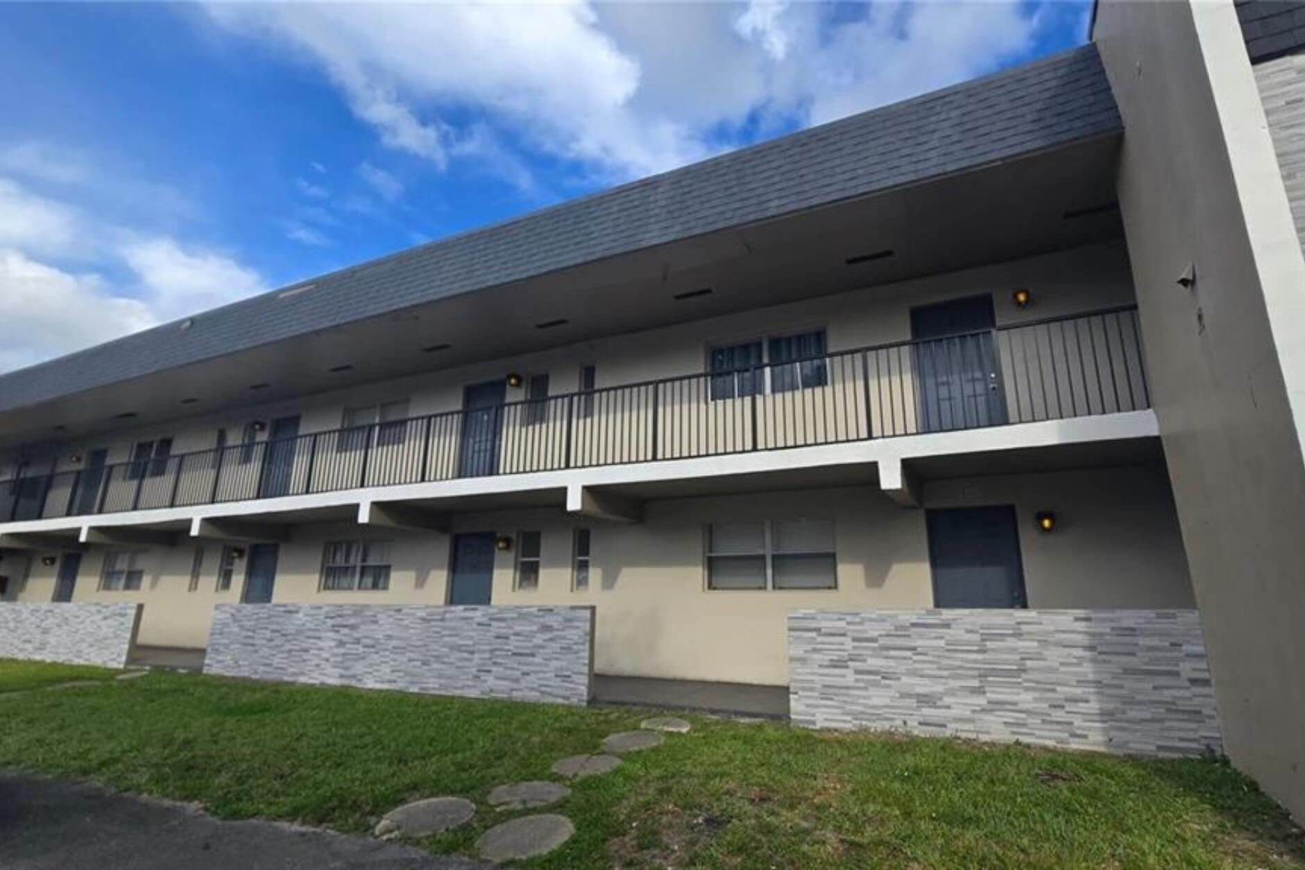 7801 Colony Circle S 106, Tamarac, FL 33321, Tamarac - Photo 3