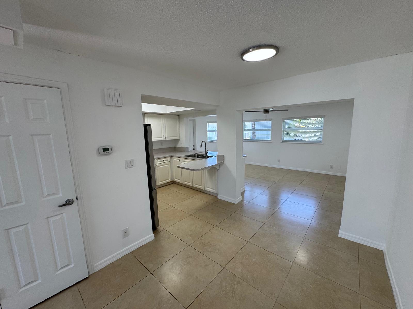 4717 NW 49TH Place, Tamarac, FL 33319, Tamarac - Photo 4