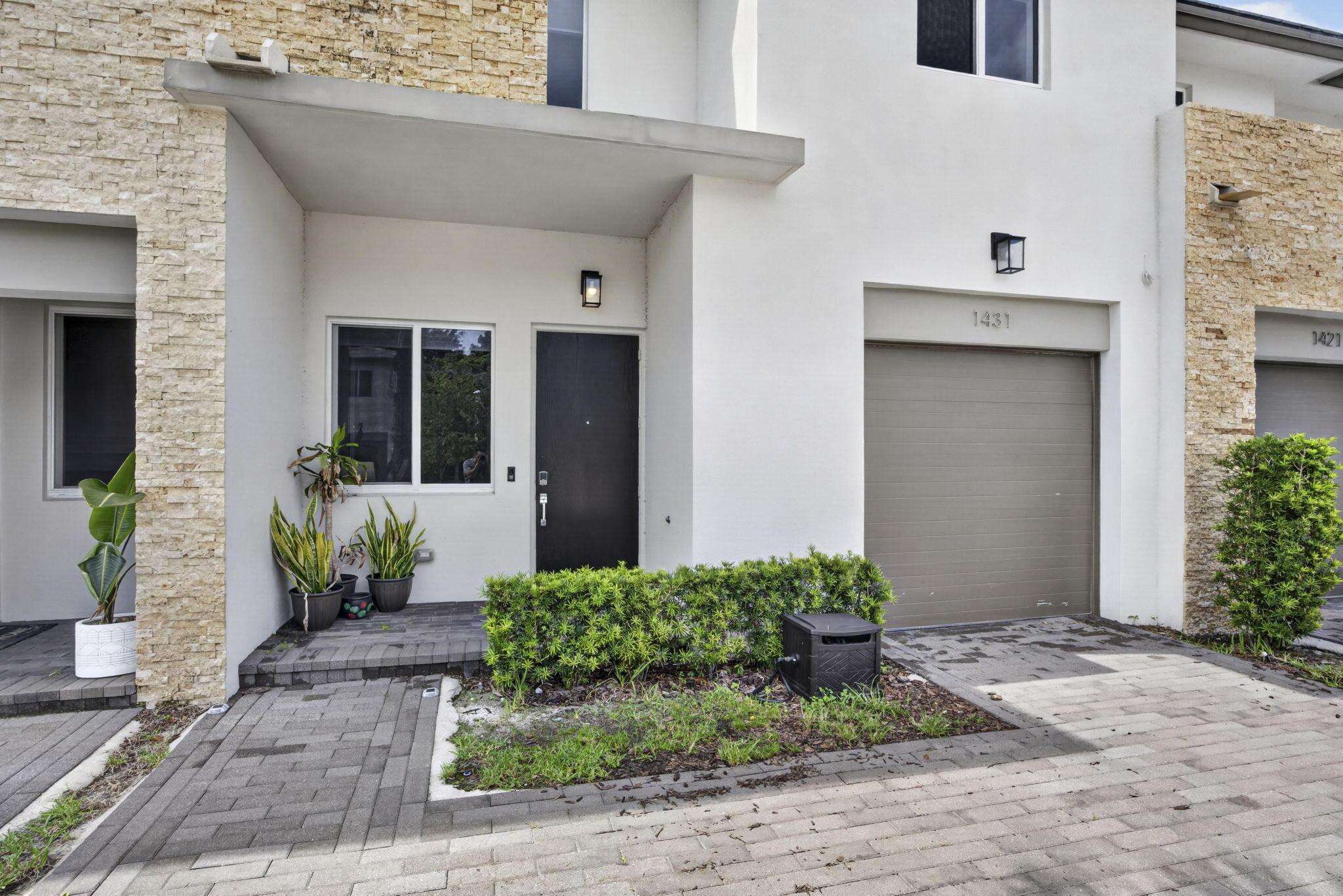 1431 PIONEER Way, Royal Palm Beach, FL 33411, Royal Palm Beach - Photo 2