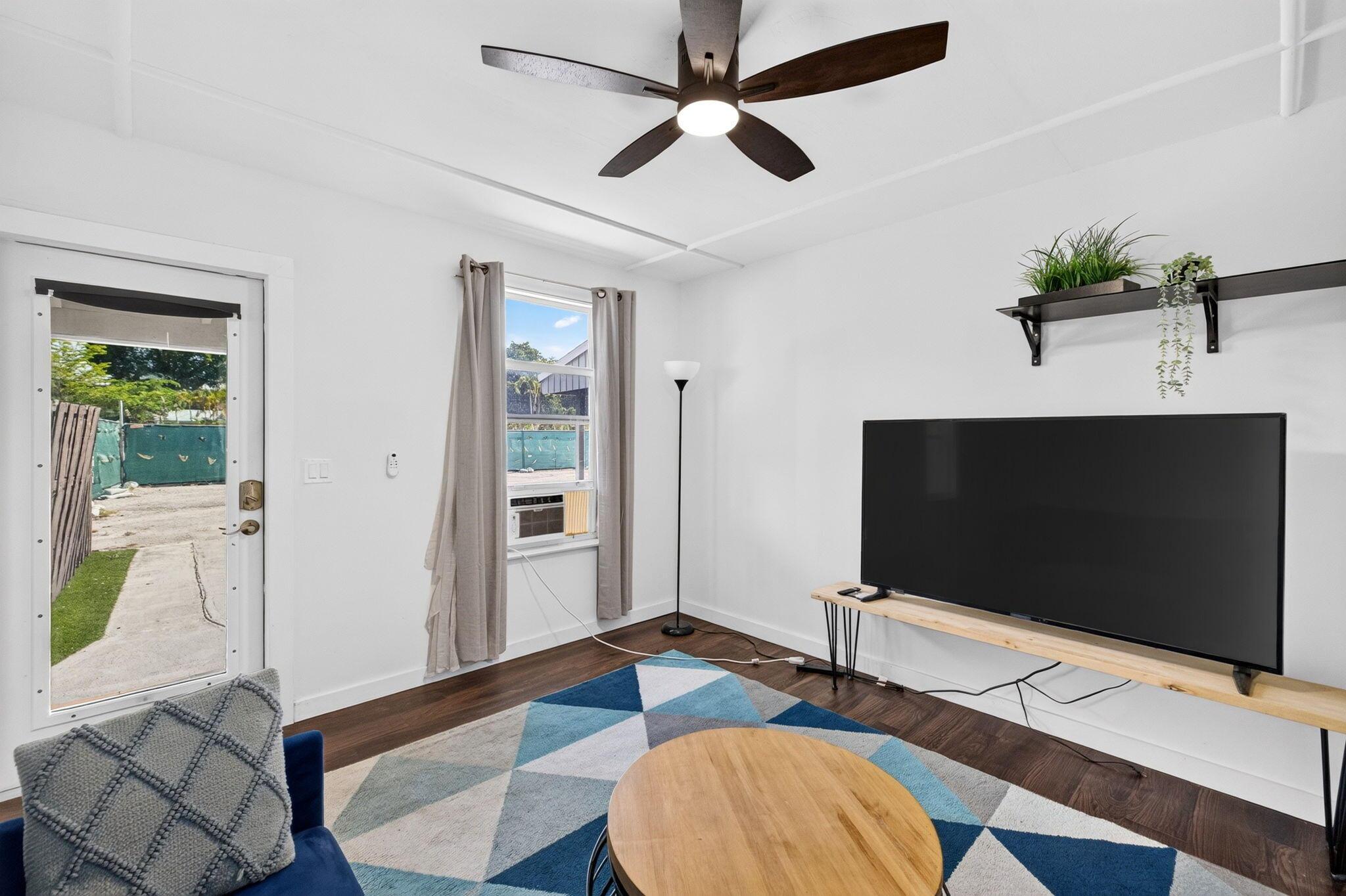 2702 NE 9TH Avenue 1/2, Wilton Manors, FL 33334, Wilton Manors - Photo 4