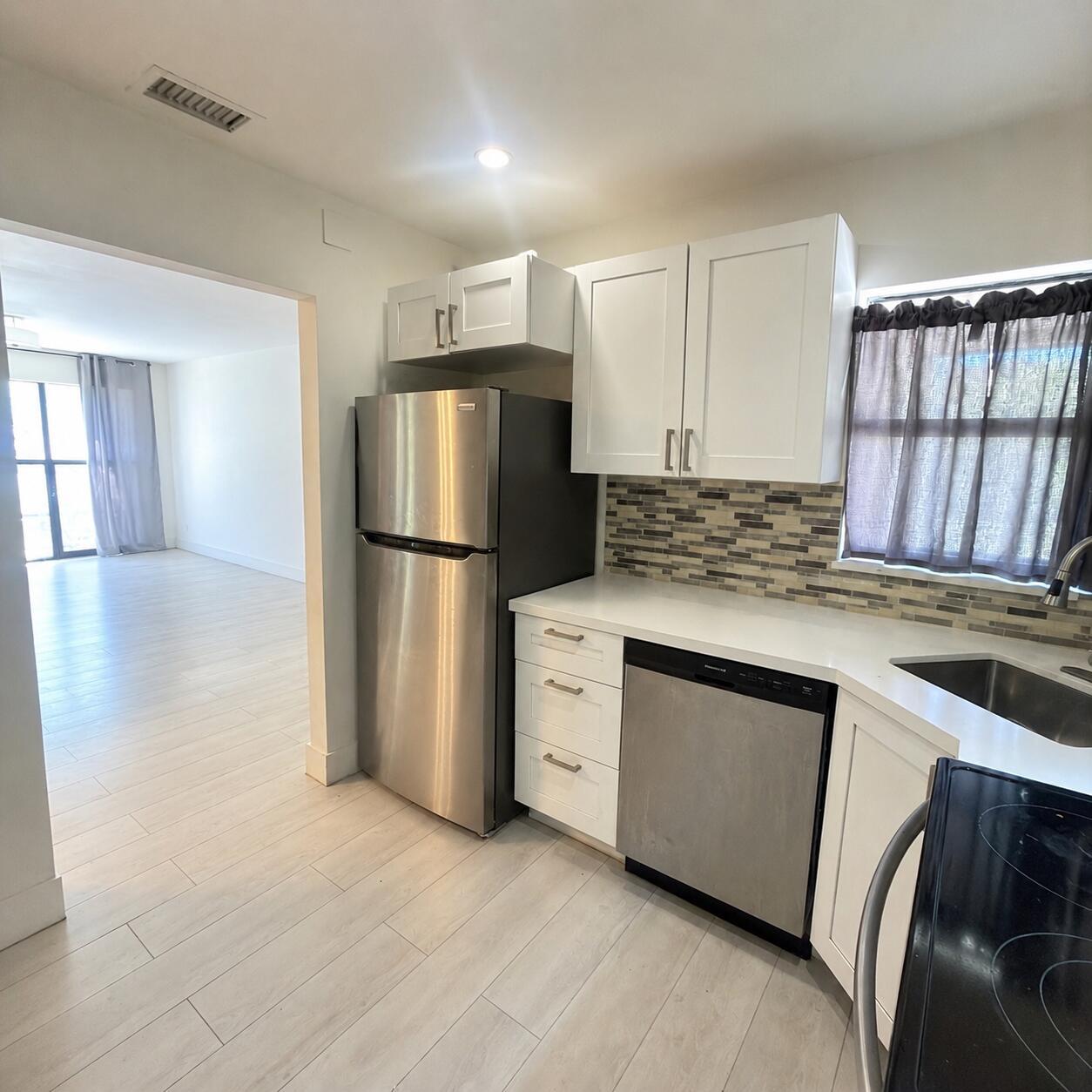 2540 N CARAMBOLA Circle N 1831, Coconut Creek, FL 33066, Coconut Creek - Photo 3