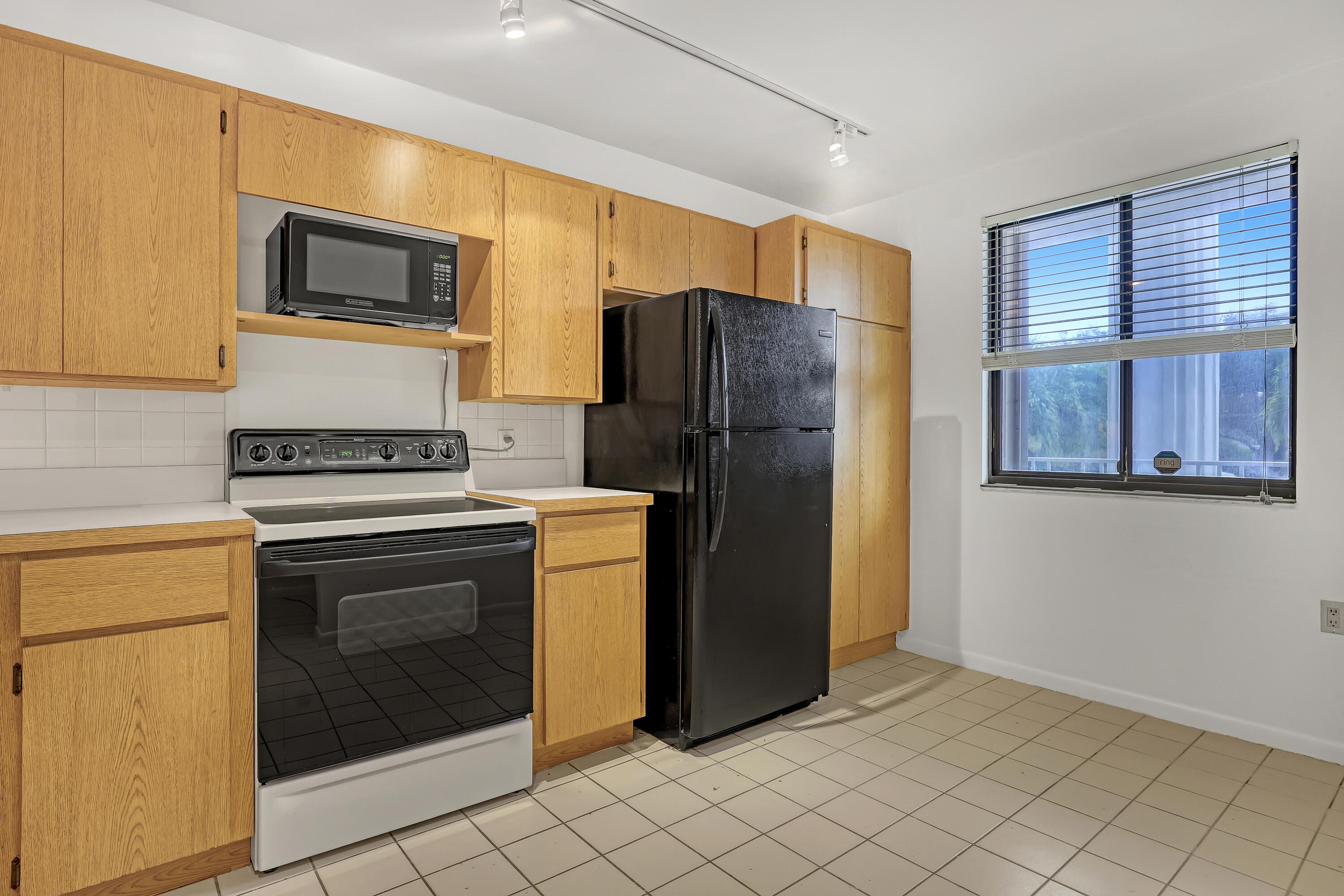 2621 Village Boulevard 203, West Palm Beach, FL 33409, West Palm Beach - Photo 5