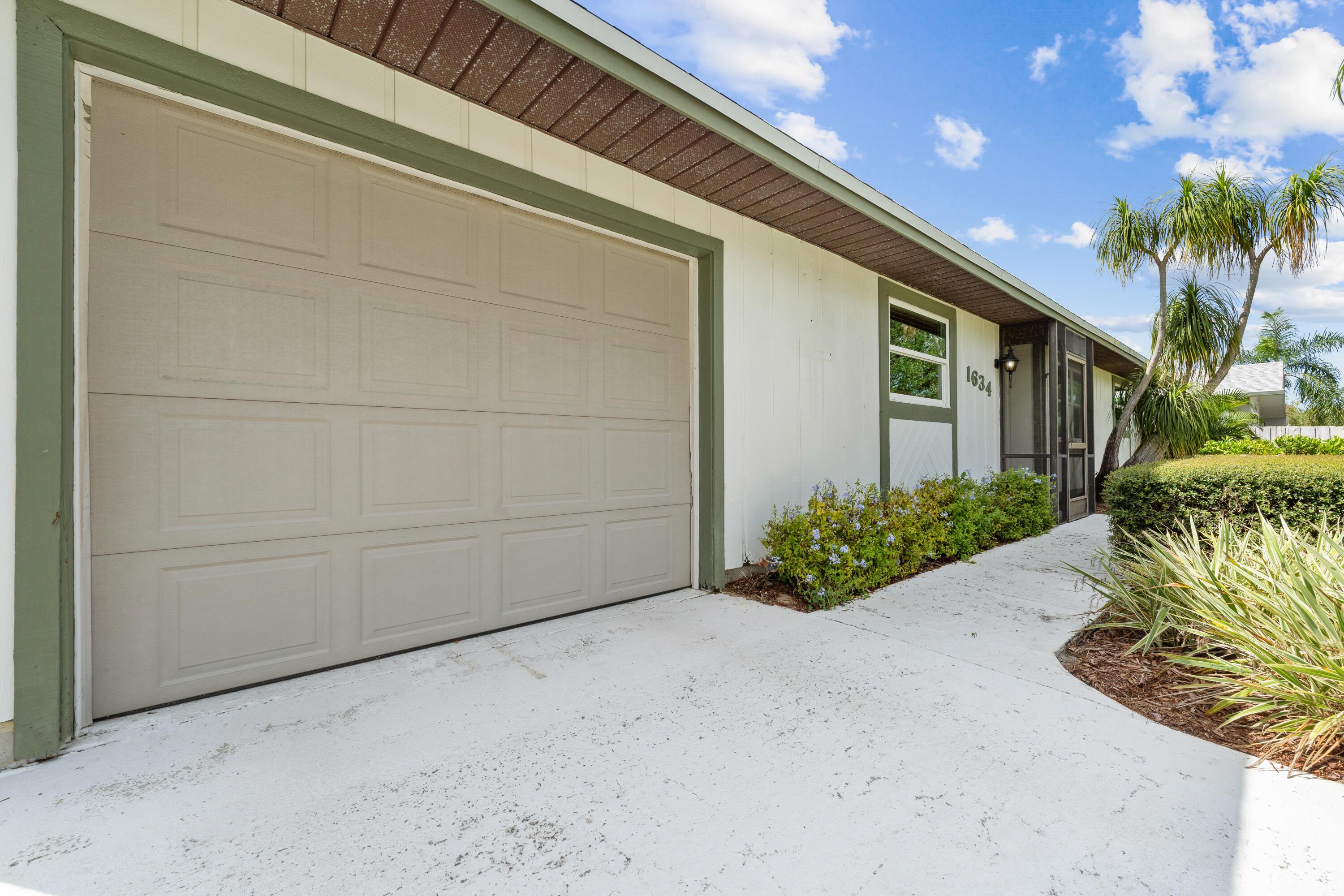 1634 SE CLEARMONT Street, Port St. Lucie, FL 34983, Port St. Lucie - Photo 5