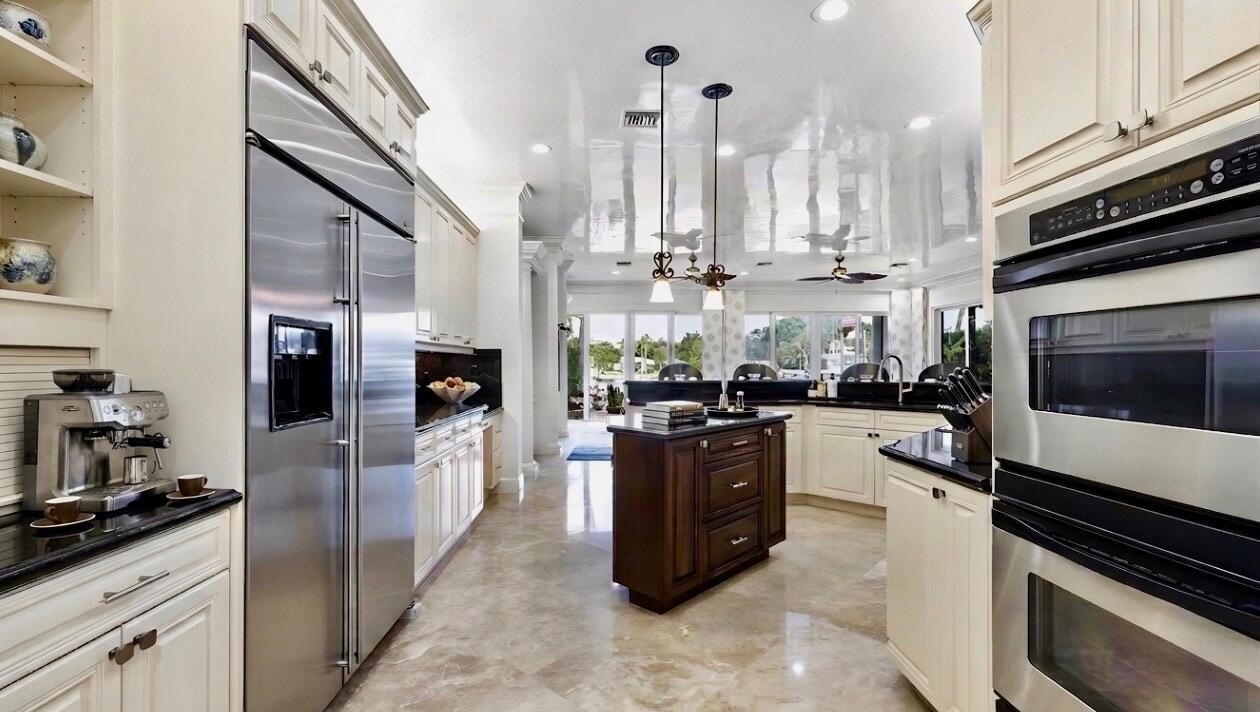 712 SANDY POINT Lane, North Palm Beach, FL 33410, North Palm Beach - Photo 3