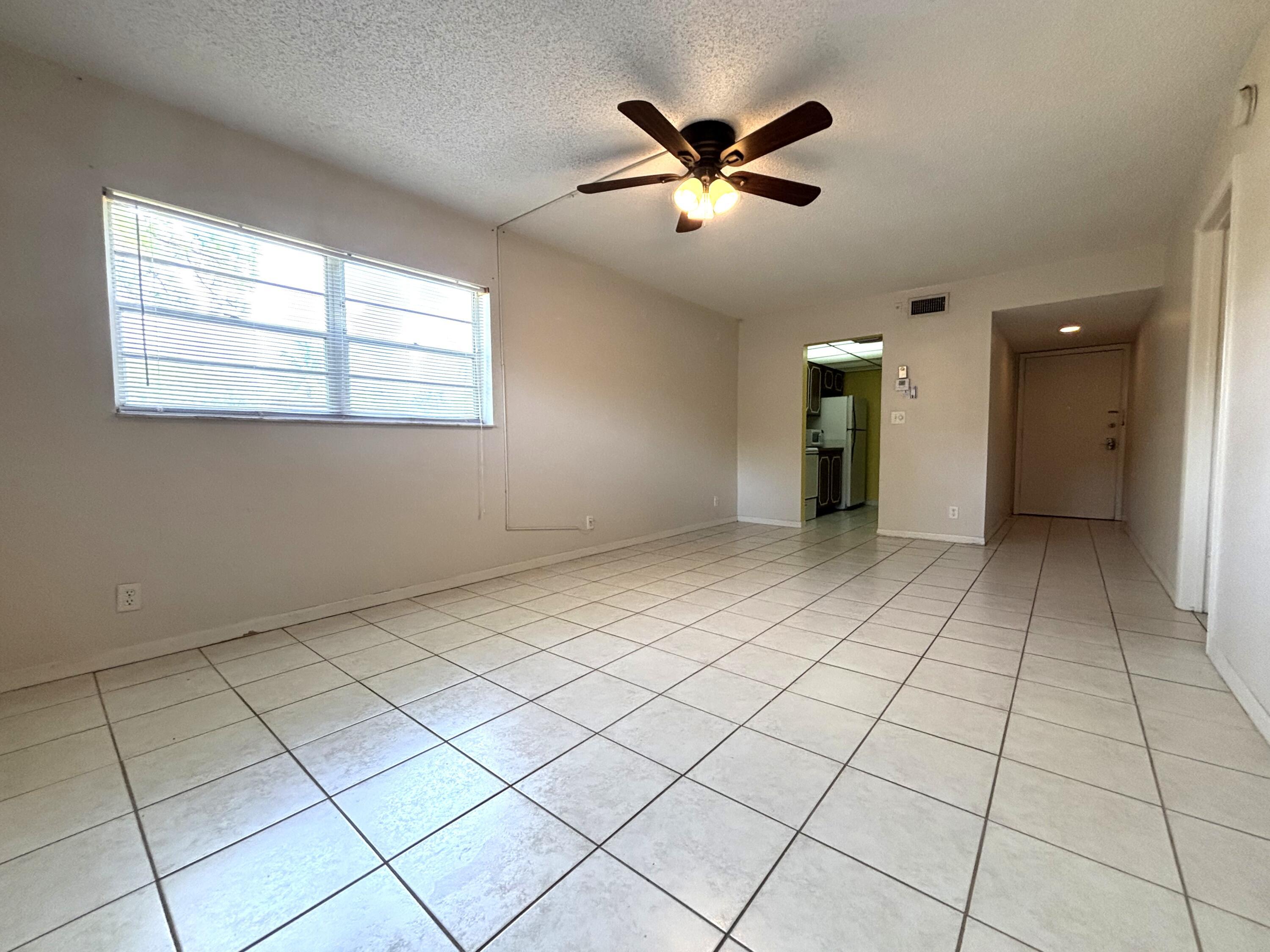 4139 NW 88th Avenue 104, Coral Springs, FL 33065, Coral Springs - Photo 5