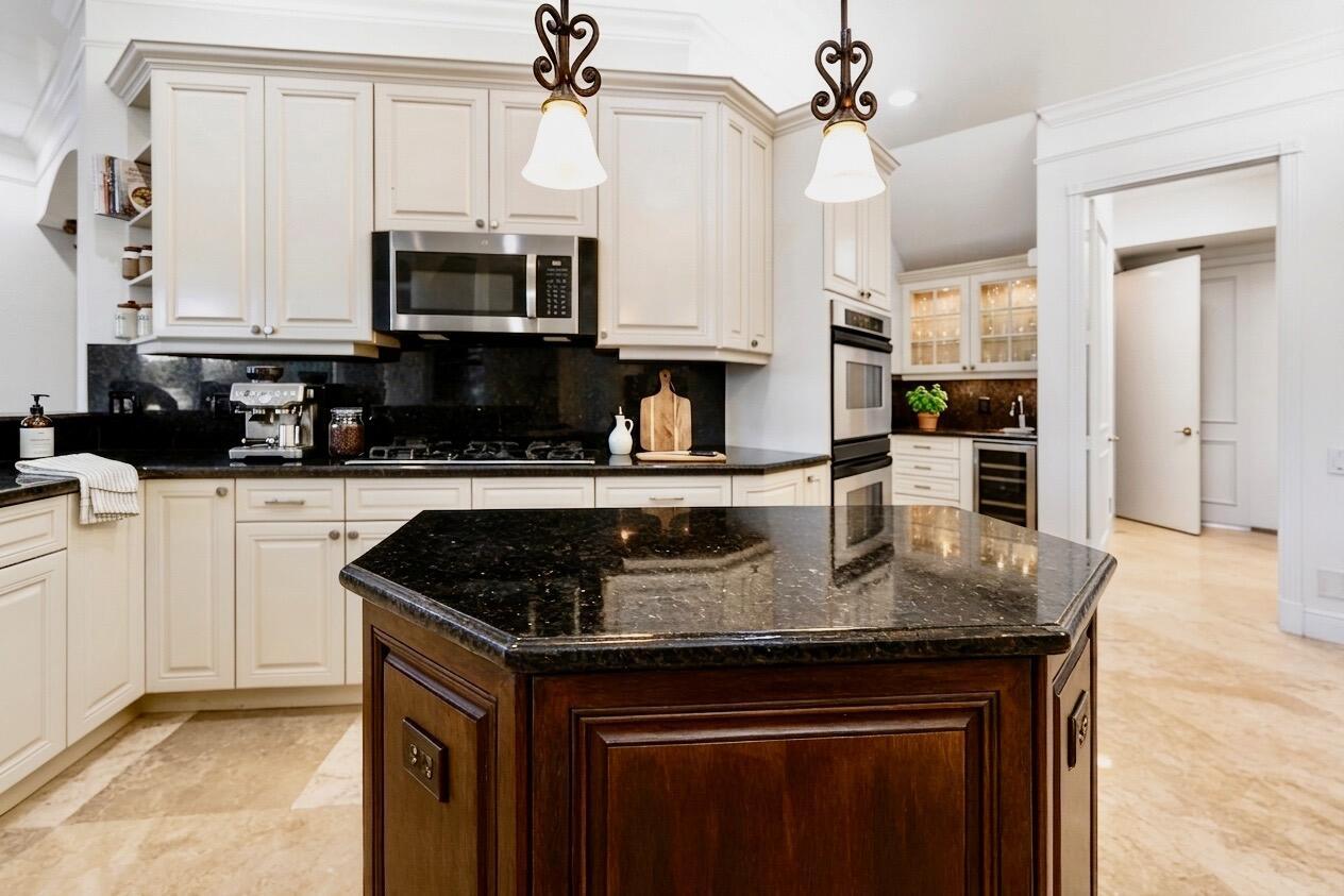 712 SANDY POINT Lane, North Palm Beach, FL 33410, North Palm Beach - Photo 4