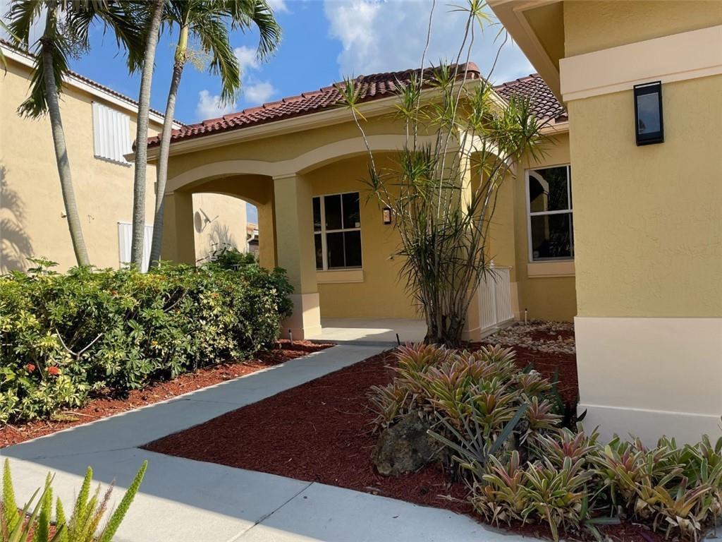 4293 LAUREL RIDGE Circle 4293, Weston, FL 33331, Weston - Photo 4