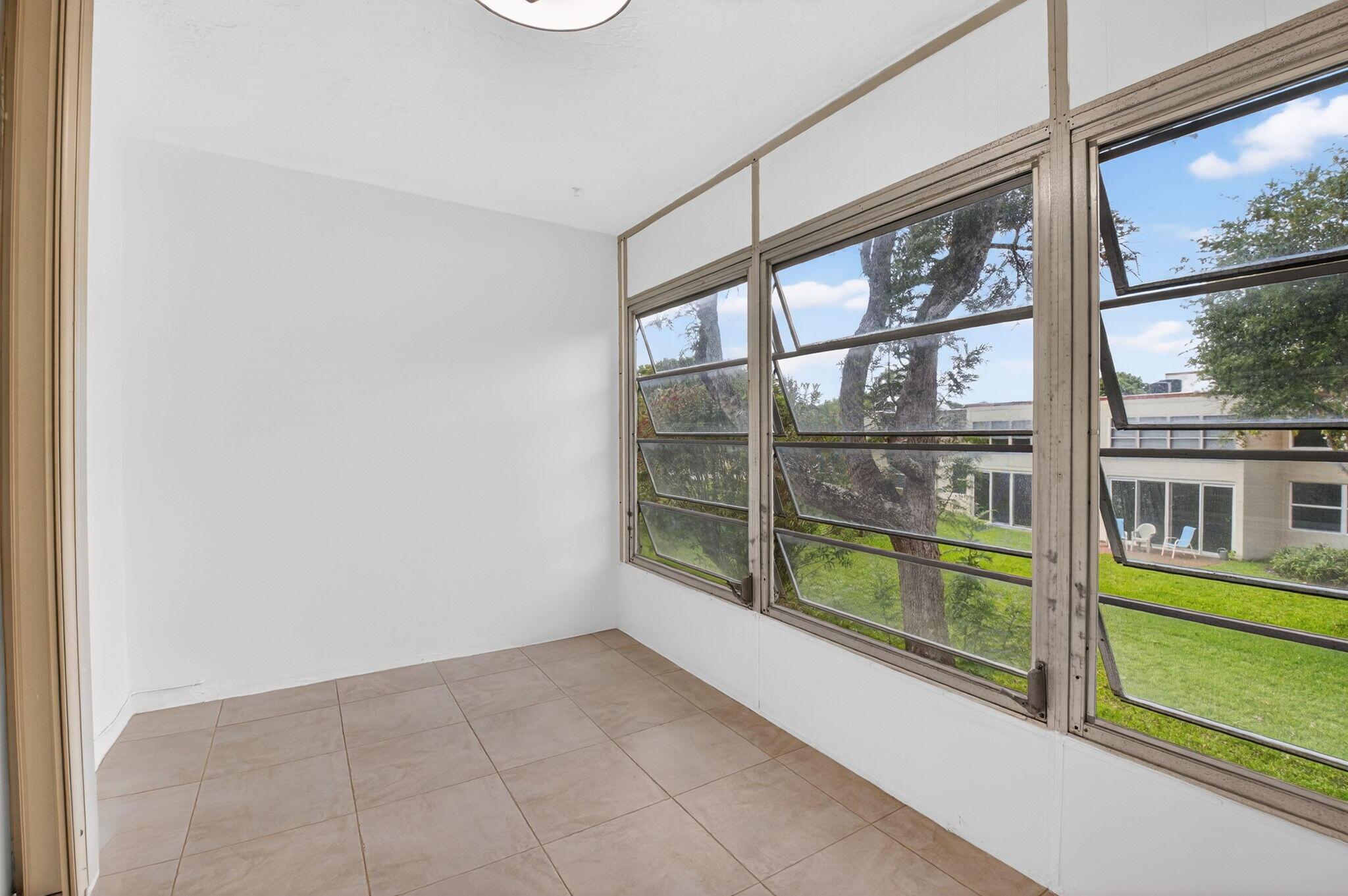10 Willowbrook Lane 207, Delray Beach, FL 33446, Delray Beach - Photo 3