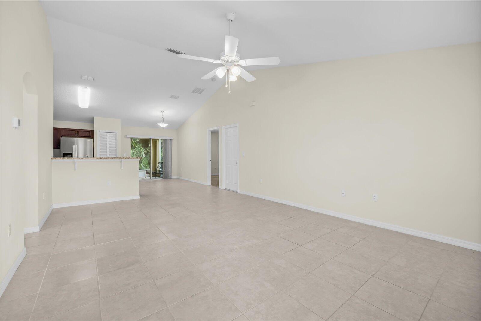 8736 98TH Court, Vero Beach, FL 32967, Vero Beach - Photo 4