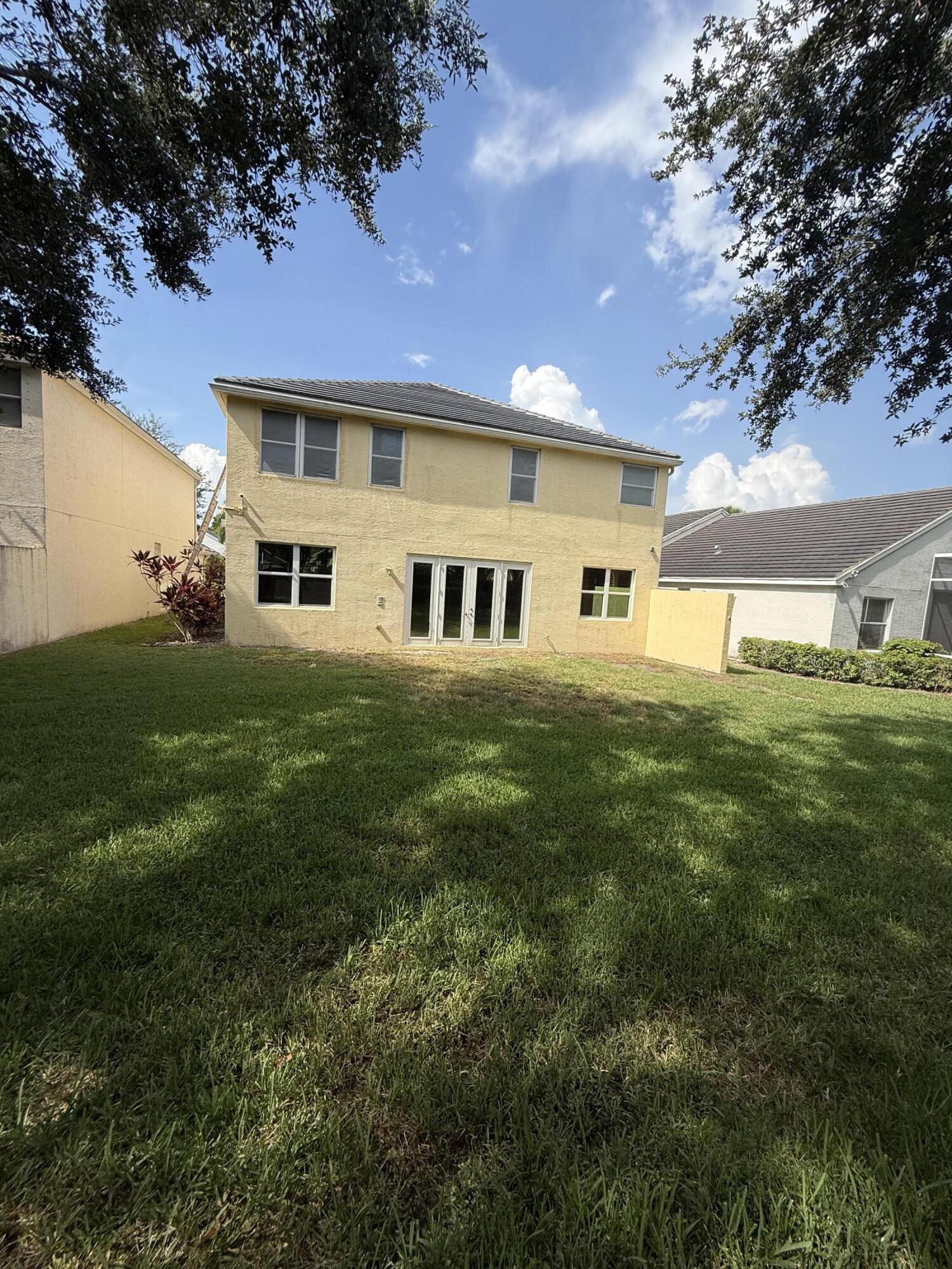 307 BERENGER Walk, Royal Palm Beach, FL 33414, Royal Palm Beach - Photo 4
