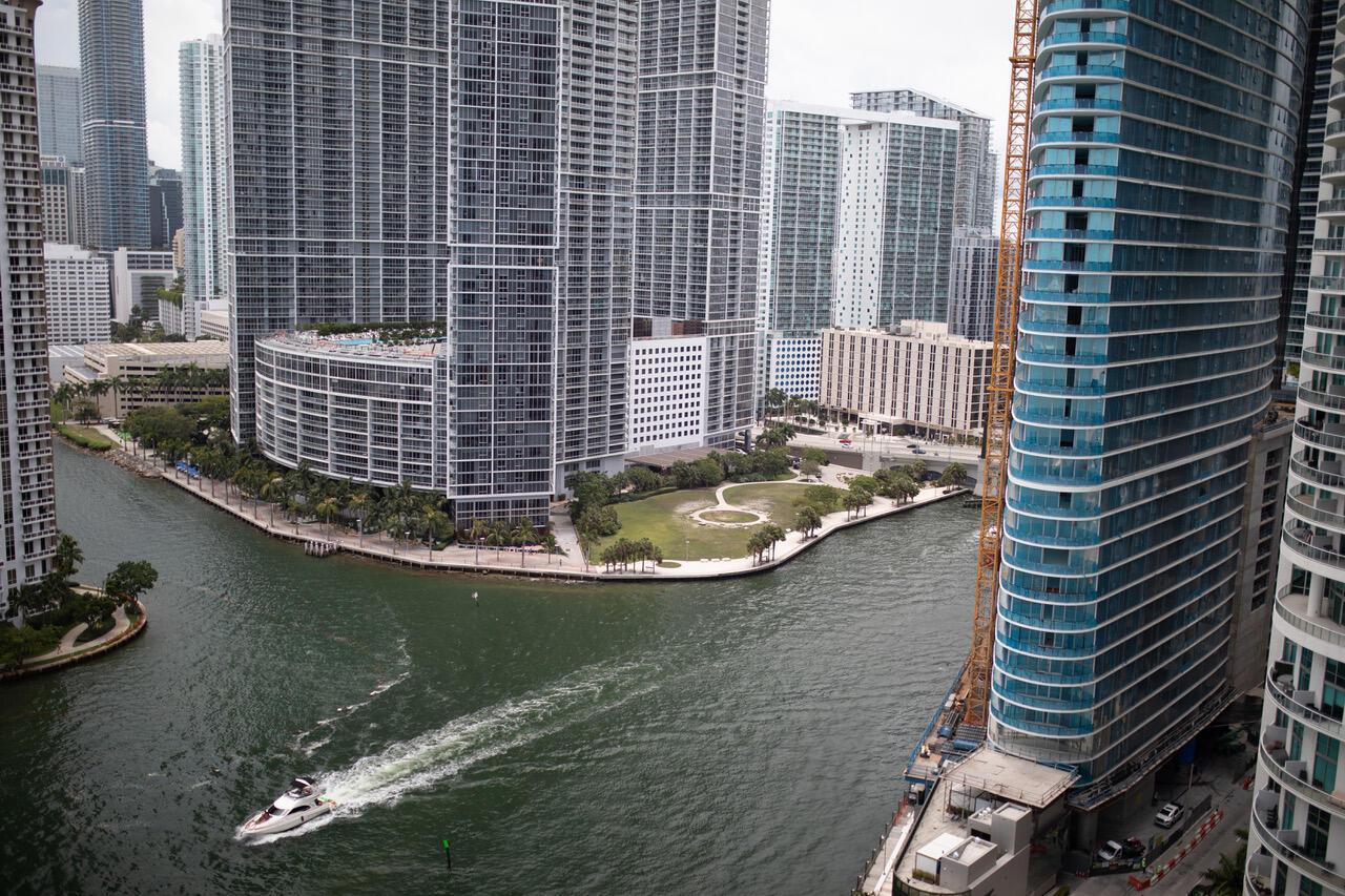 325 S Biscayne Boulevard 2617, Miami, FL 33131, Miami - Photo 2