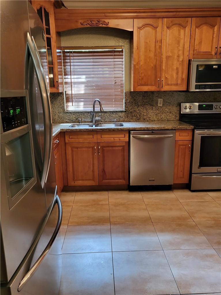 780 NE 199TH Street 101E, Miami, FL 33179, Miami - Photo 4